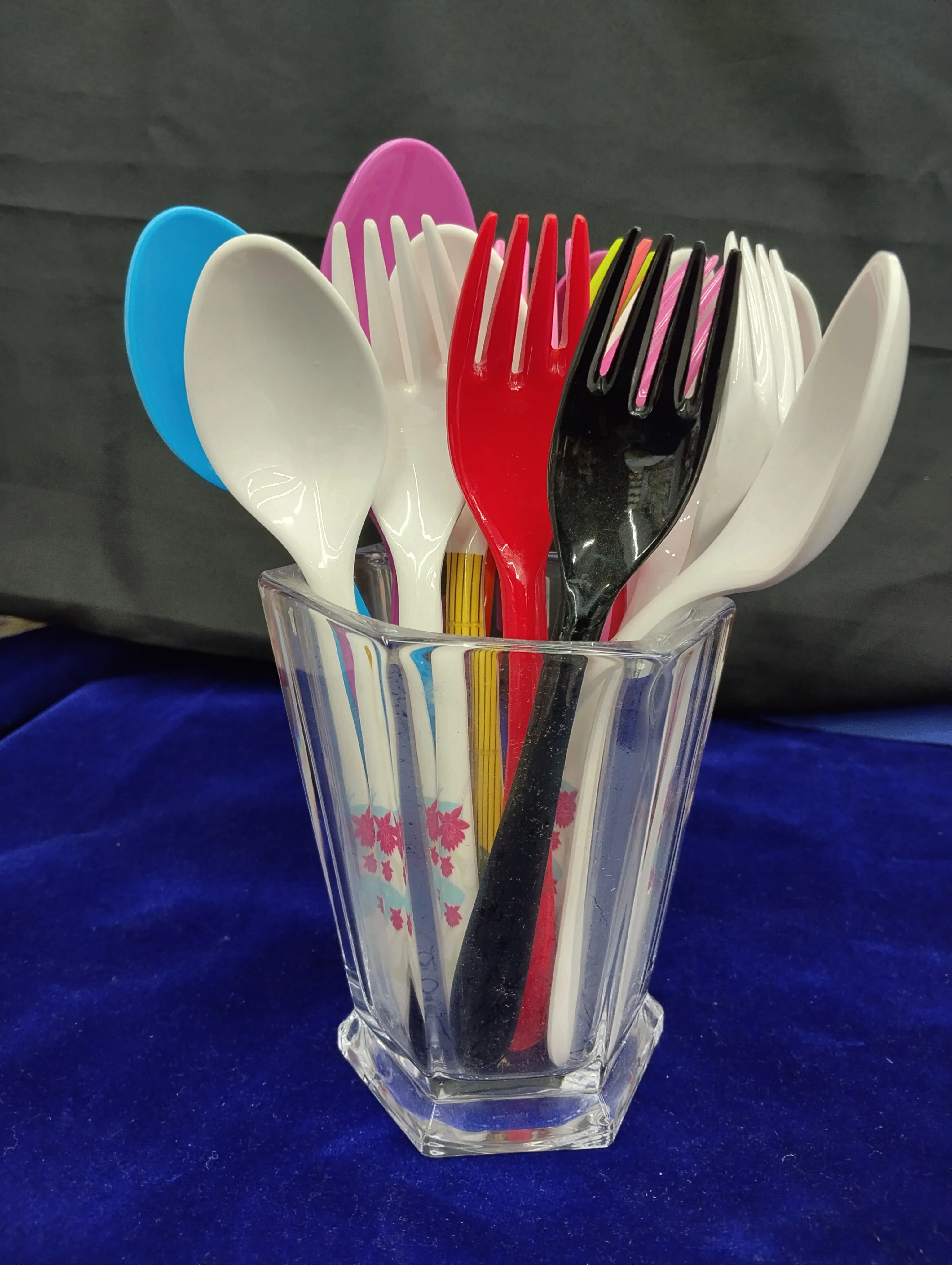 Colorful Plastic Cutlery Set view 2