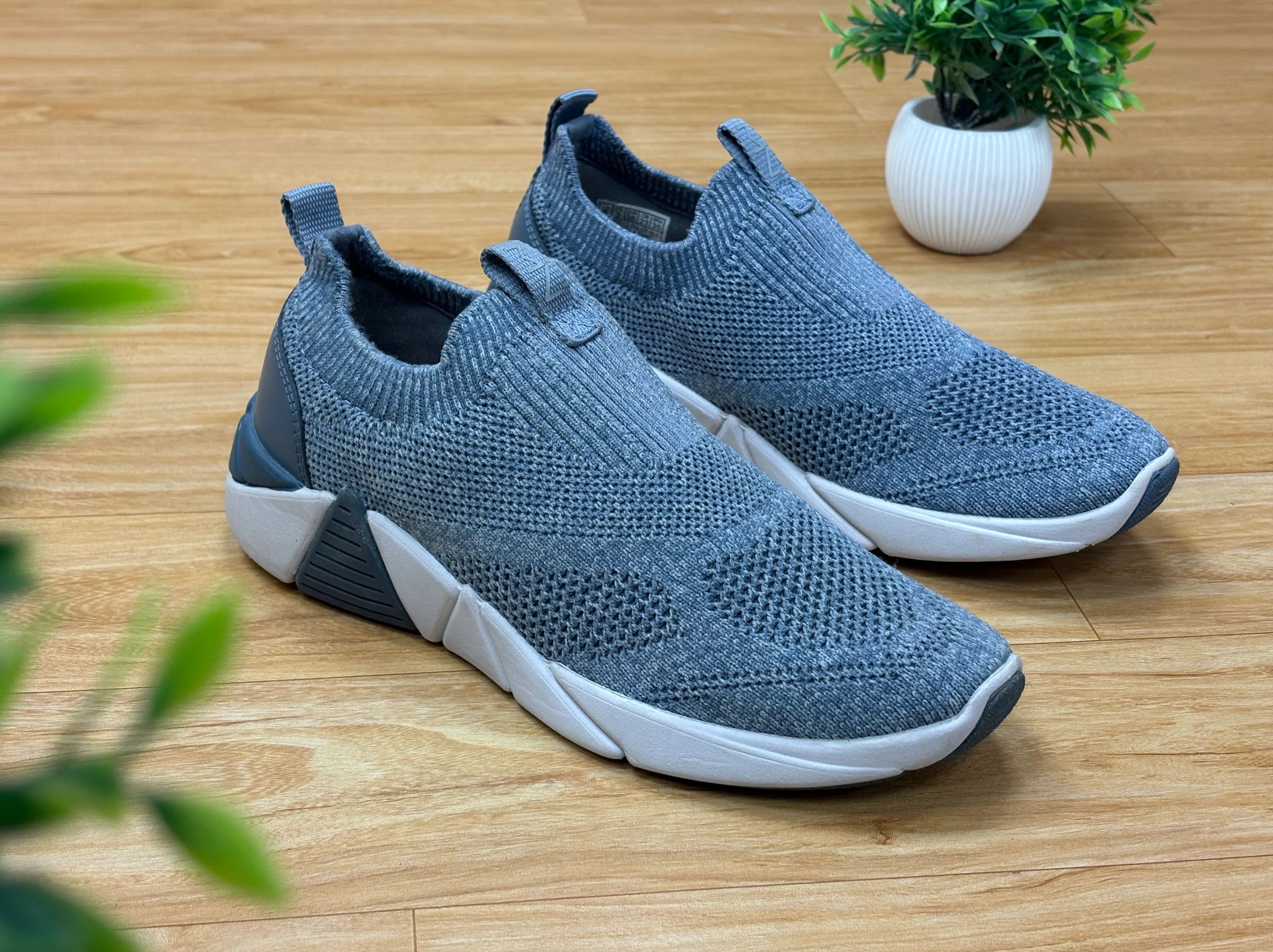 Sketchers Sneakers view 2