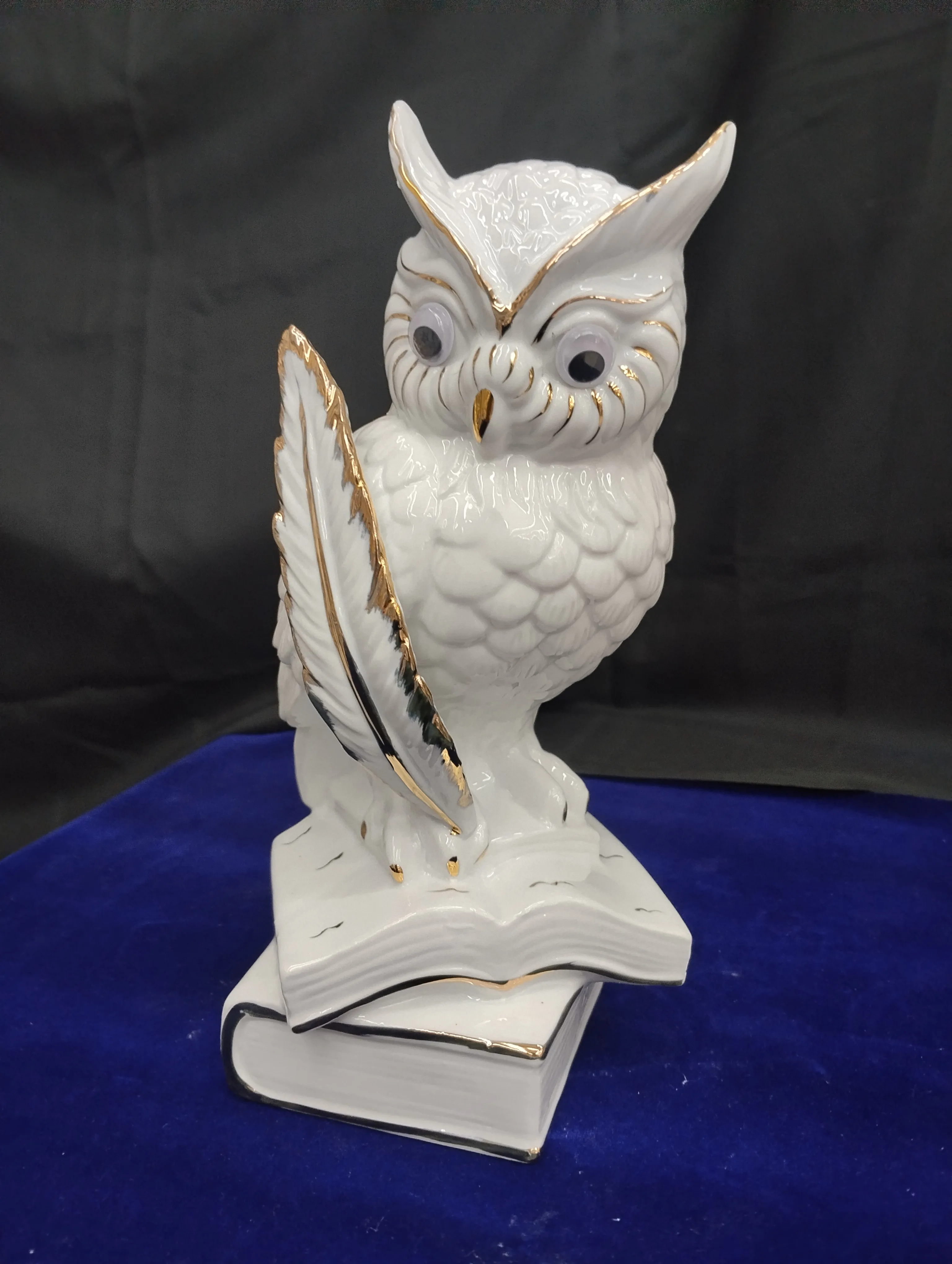 Owl Statue Decor view 2