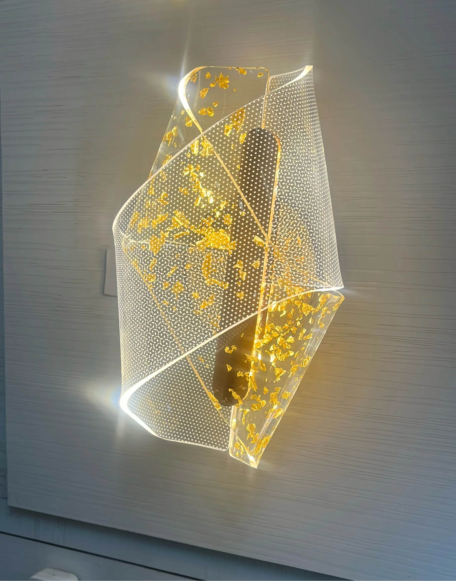 Amar Decor Golden Leaf Wall Lamp view 2