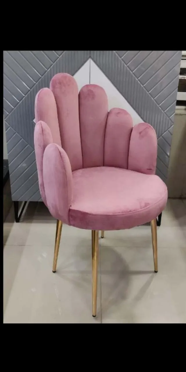 Petalo Velvet Chair
