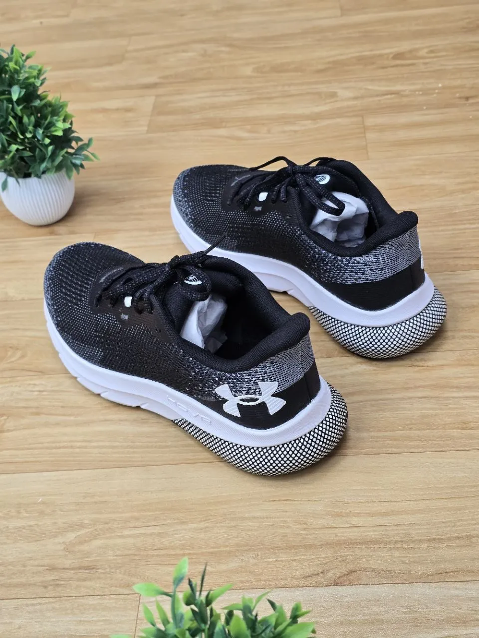 Under Armour Running Shoes view 4