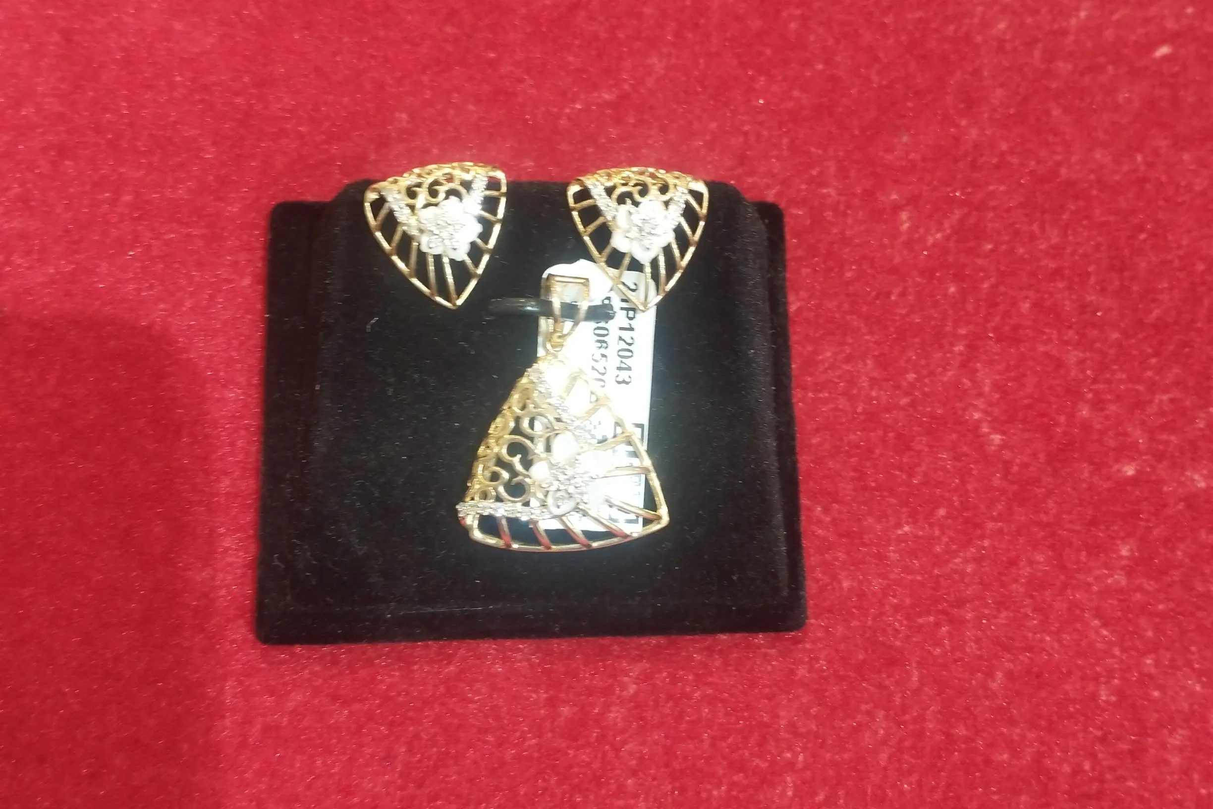 Gold Filigree Pendant Set view 2