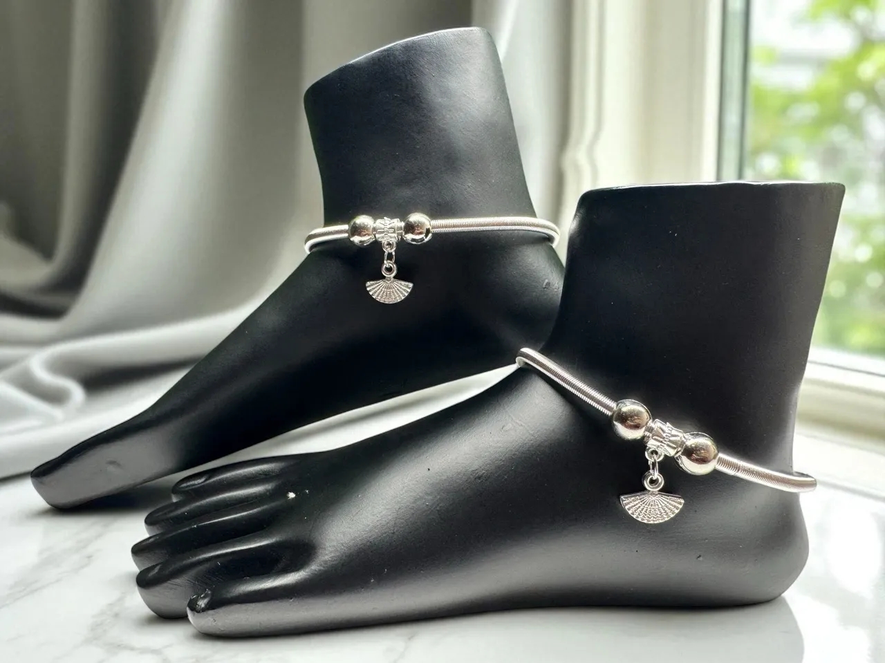 Silver Leaf Charm Spring Anklets view 3