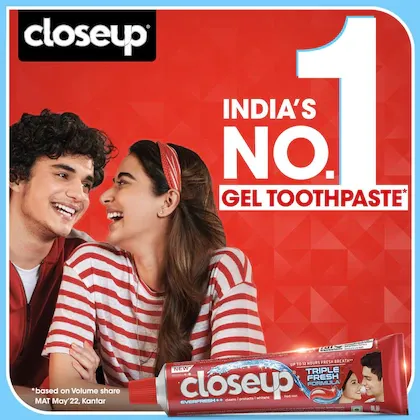 Closeup Triple Fresh Formula Toothpaste 80 g view 4