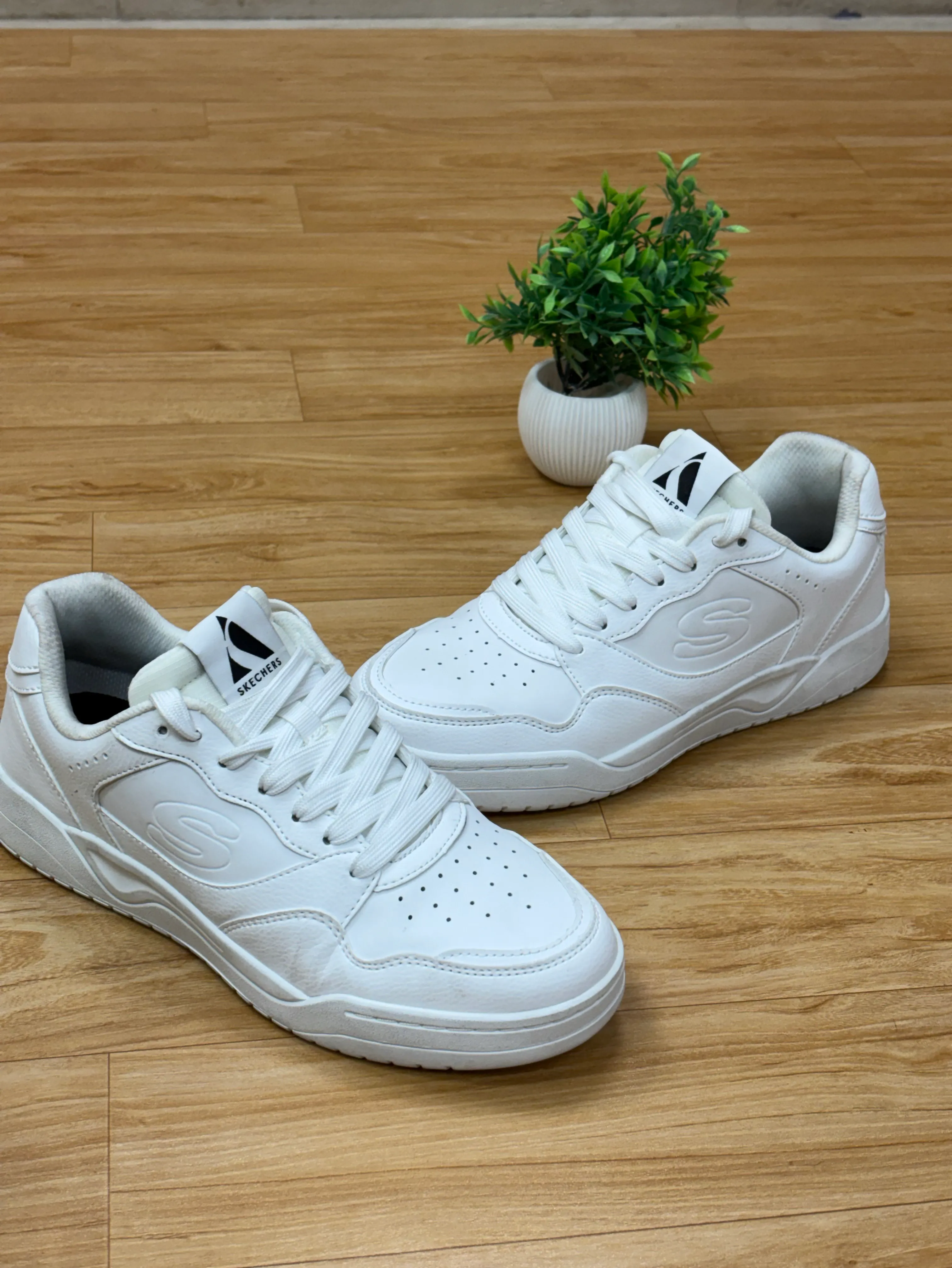 Skechers Sneakers. view 2