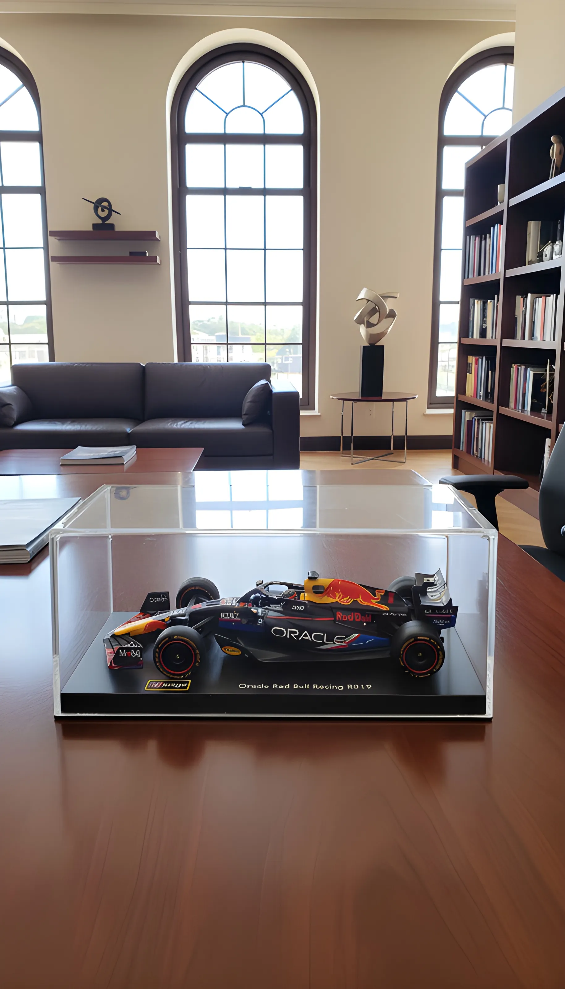 Bburago Oracle Red Bull Racing RB19 Diecast Model 1:43 view 2