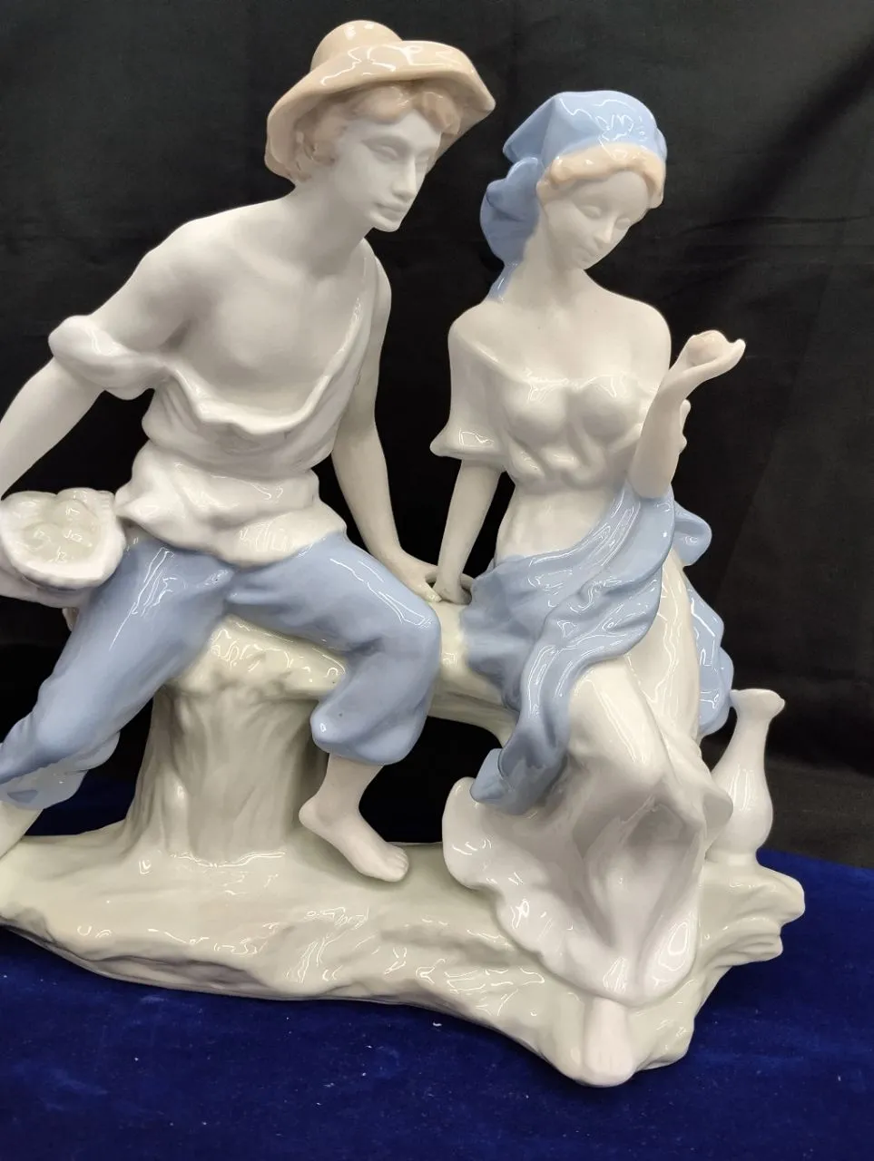 Porcelain Couple Figurine Adolescent view 5