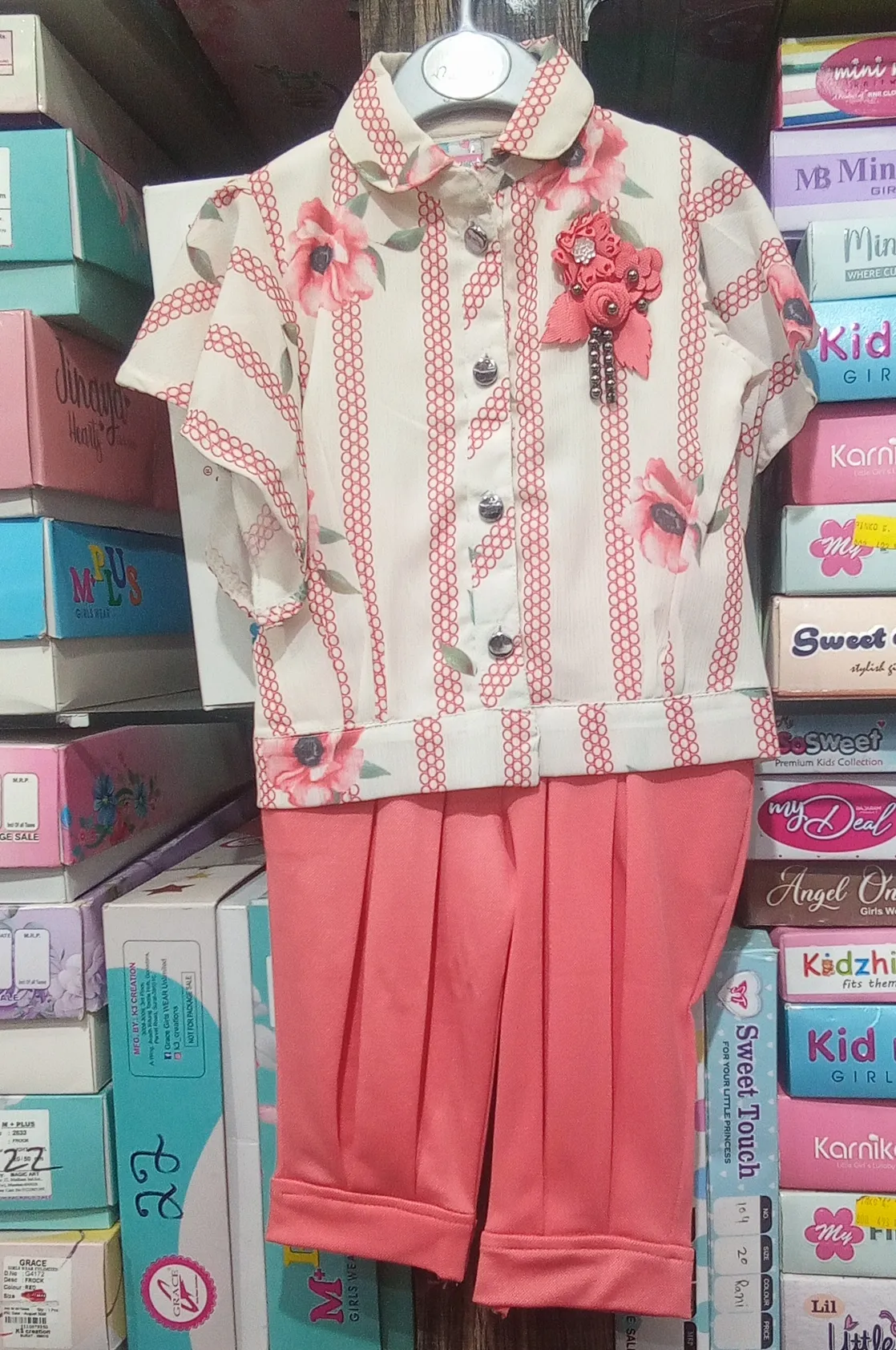Girls Shirt and Pants Set view 3