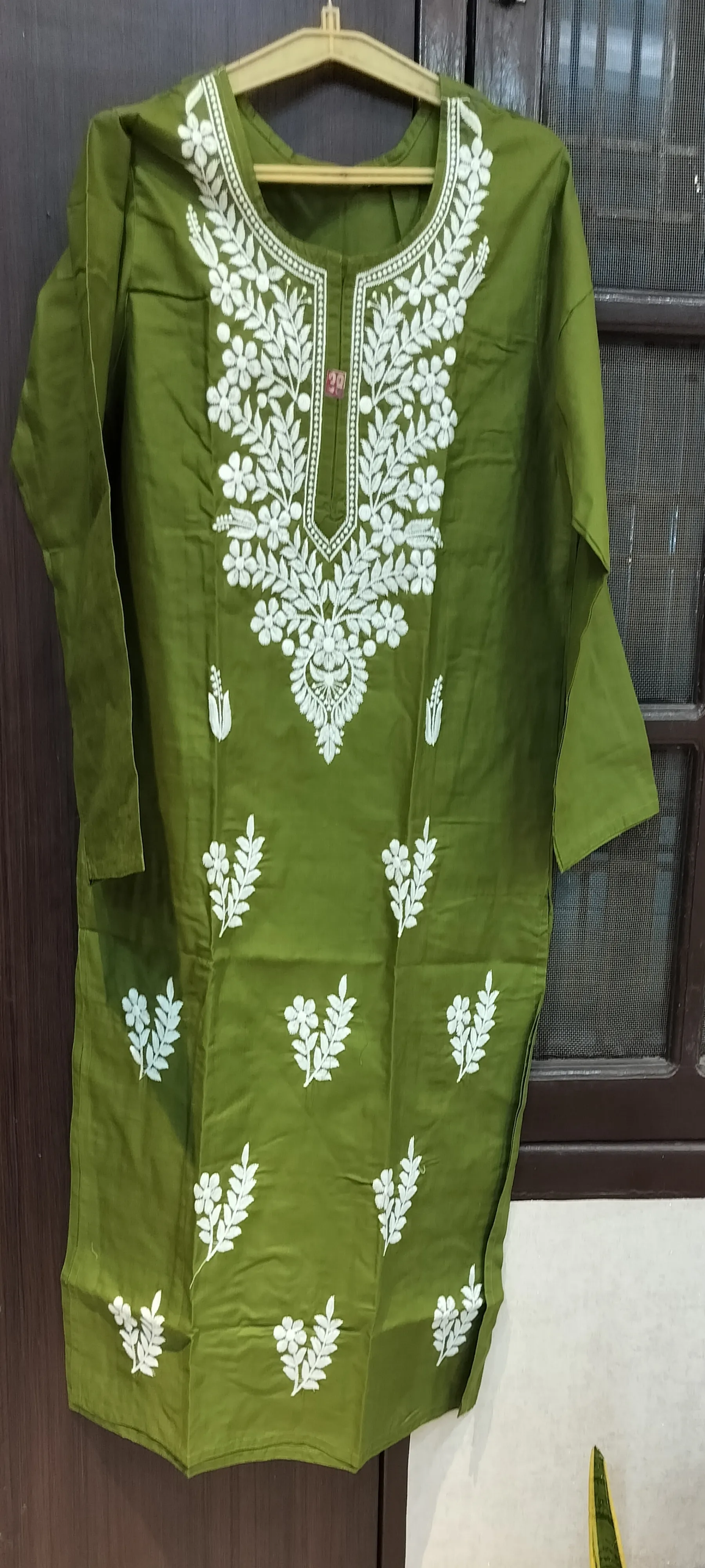 Chickankari Embroidered Kurta view 2