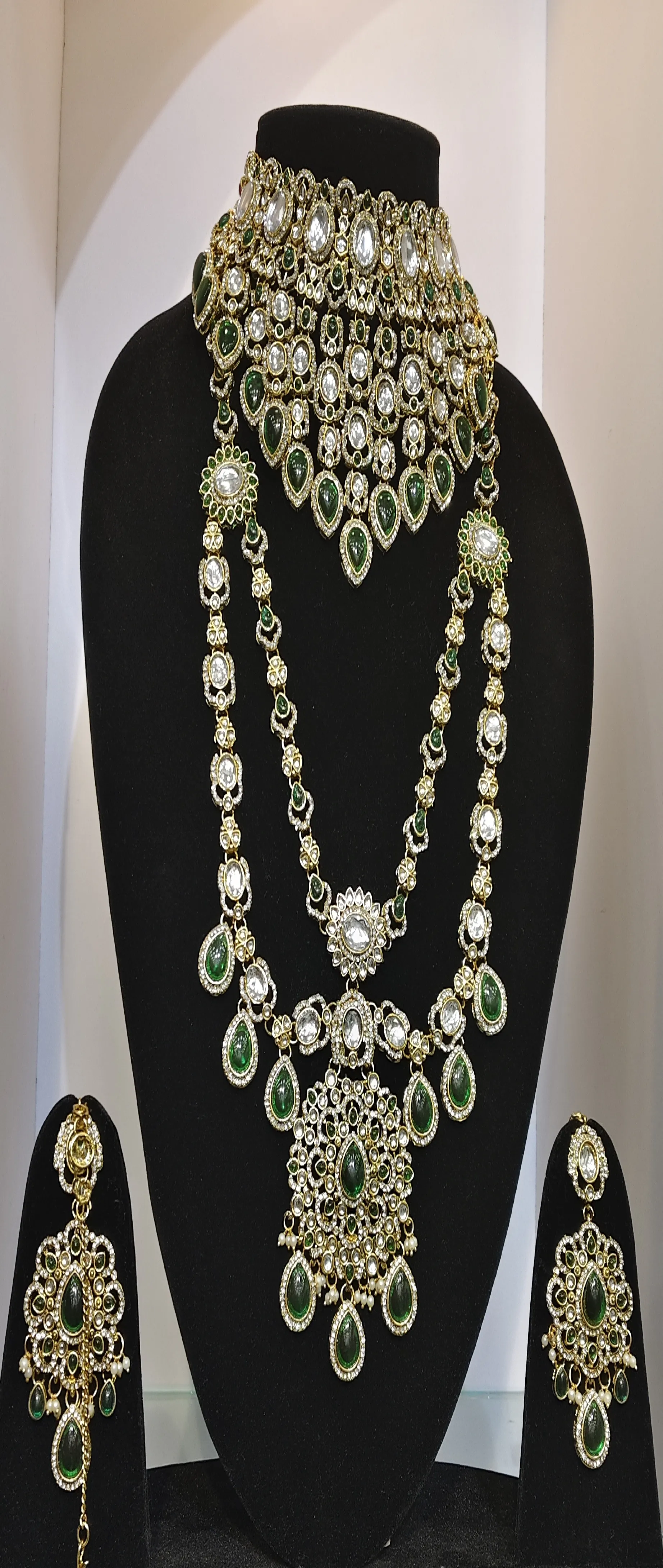 Bridal Set Green and Gold Mozonight view 2