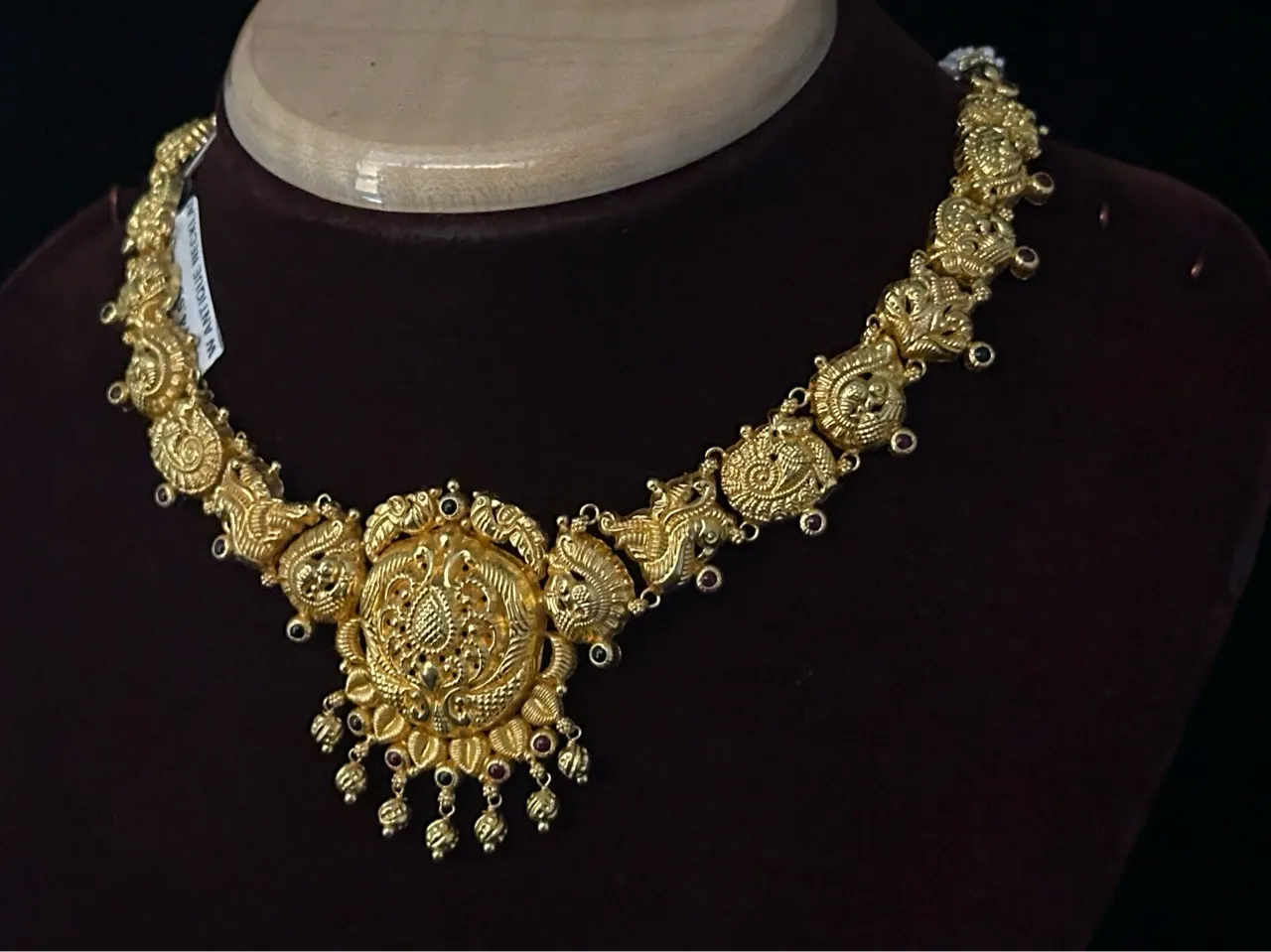 Necklace 4 view 3