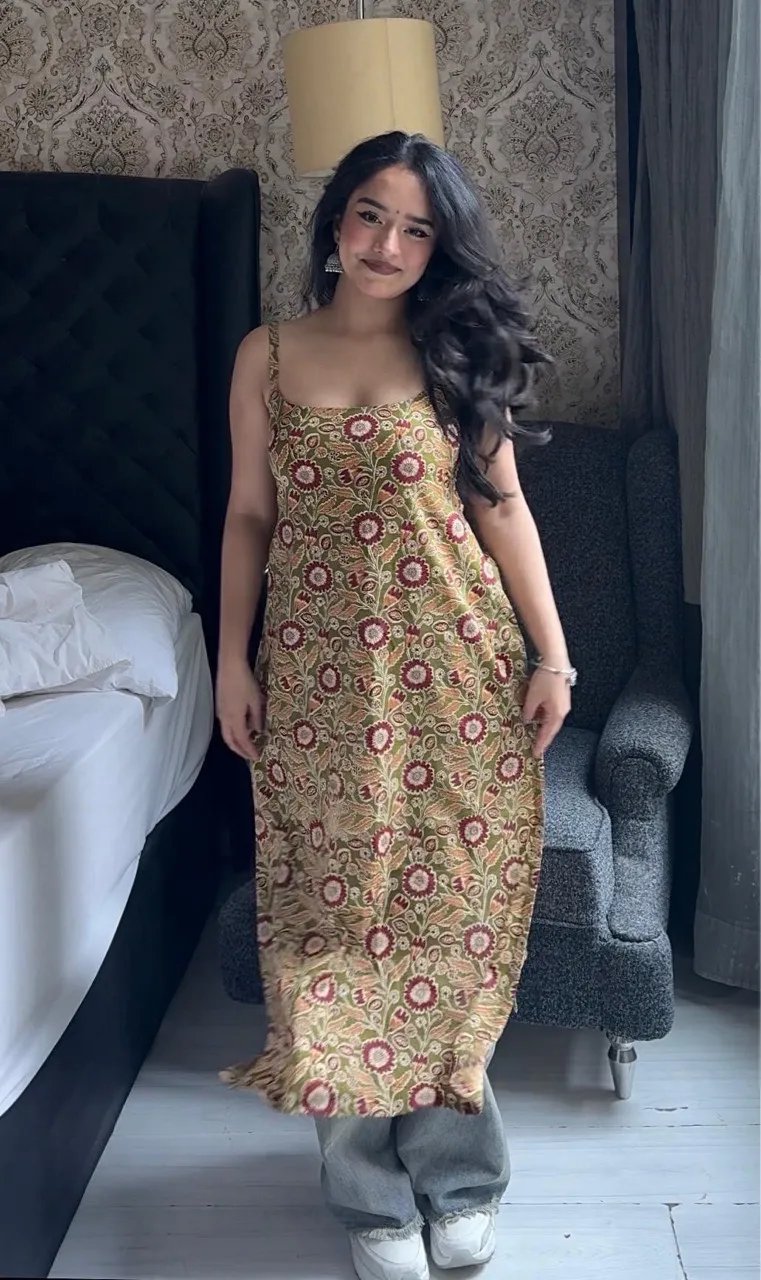 Gulzar Kurti - 'Green' view 3