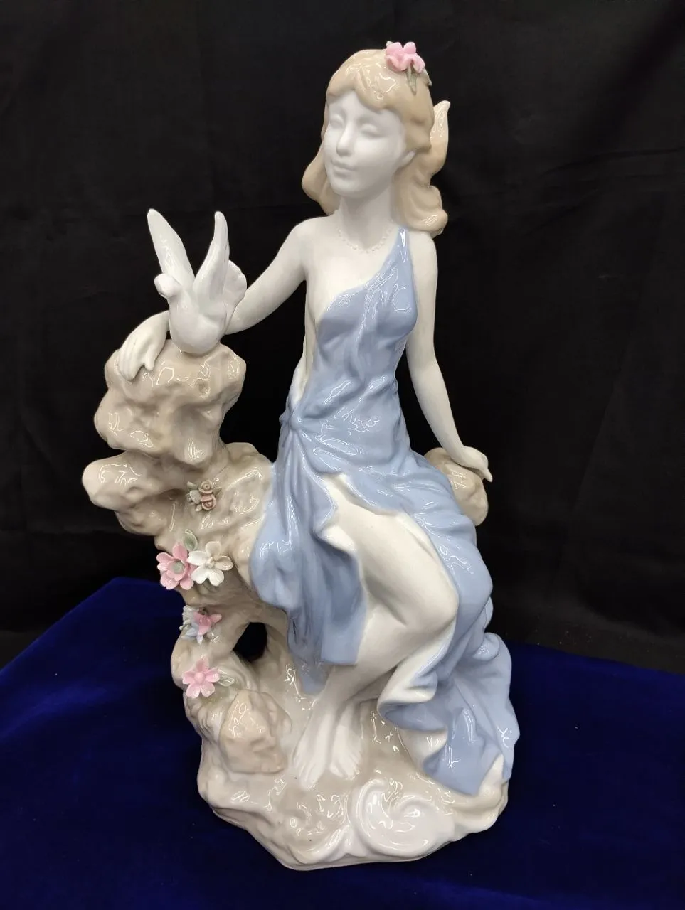 Elegant Porcelain Figurine view 6