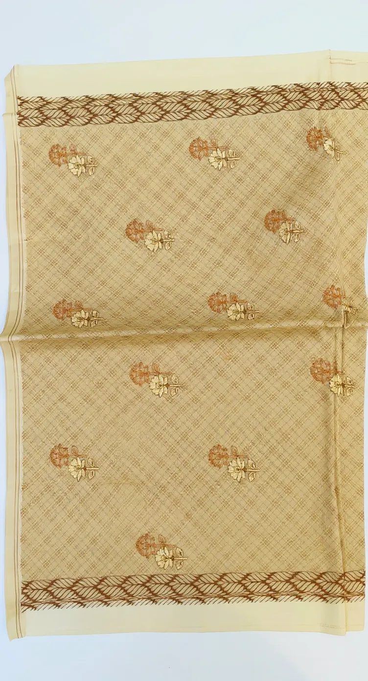 Floral Pattern Cotton Saree view 2