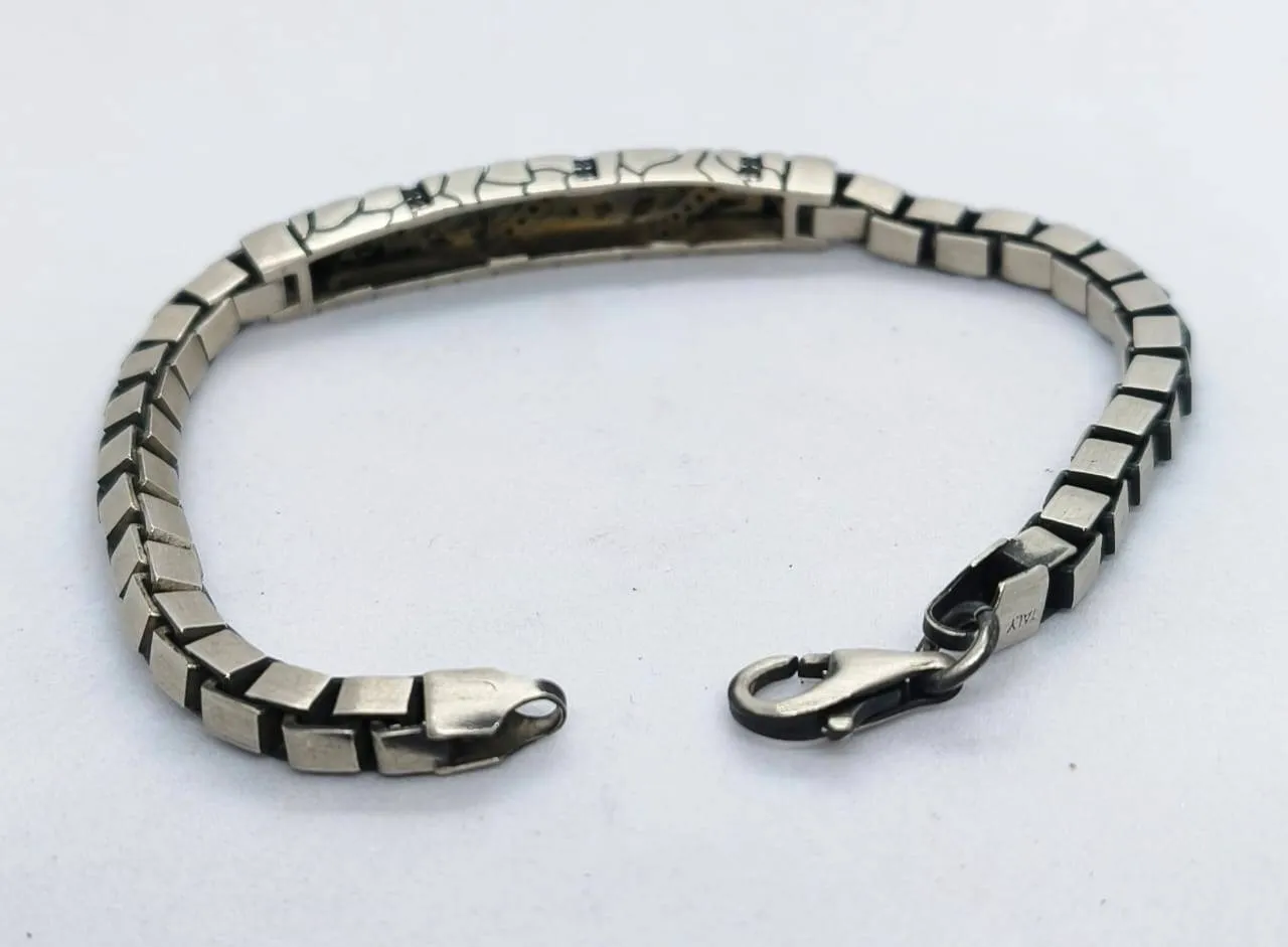 Intricate sterling Silver Bracelet (AVSBR-01) view 4