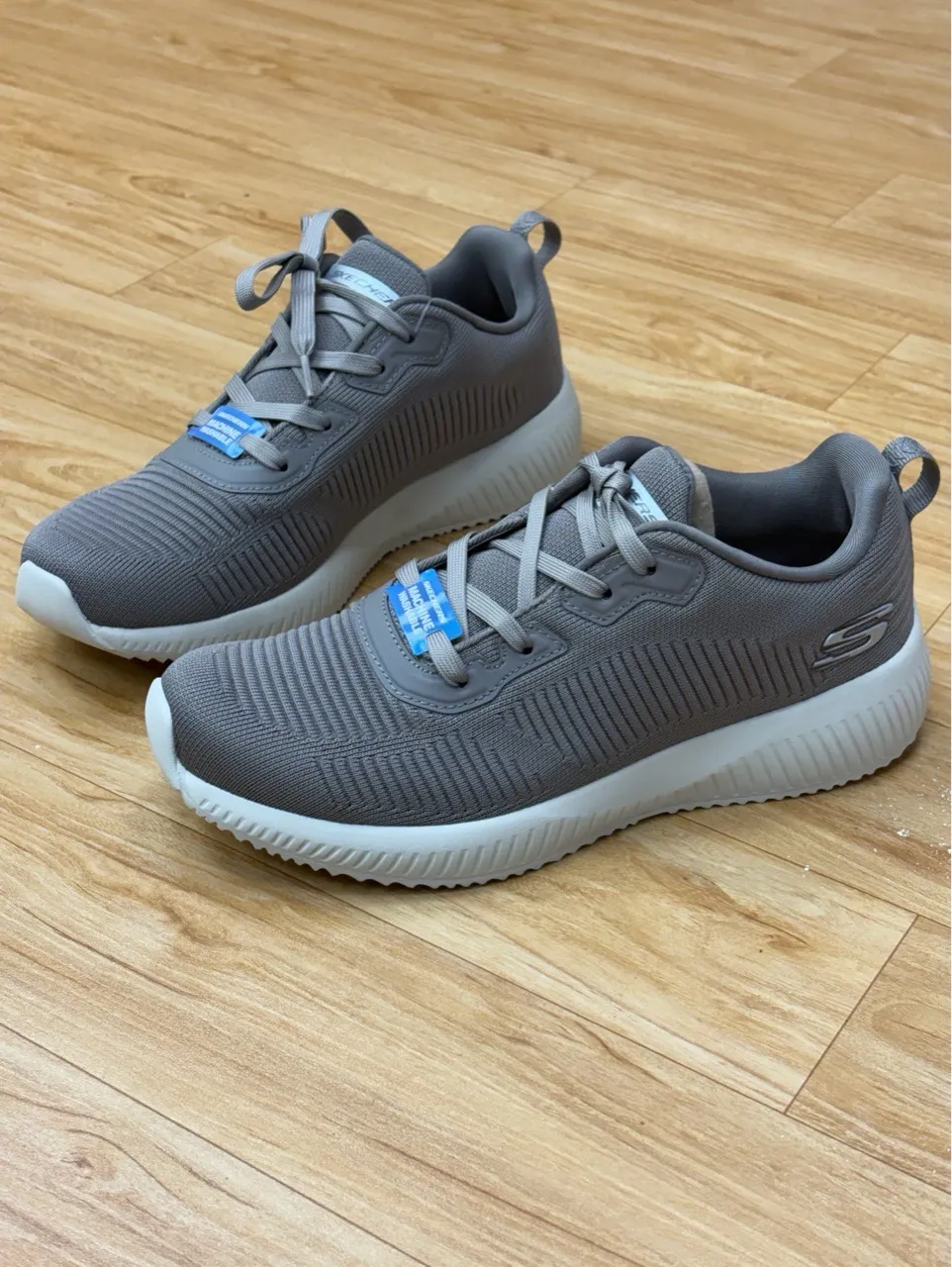 Skechers Sneakers! view 4
