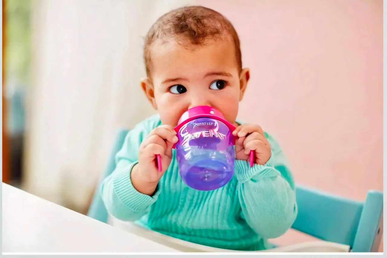 Philips Avent Silicone Classic Spout Cup with Handle | Pink/Purple | 200ml (SCF551/03) view 4