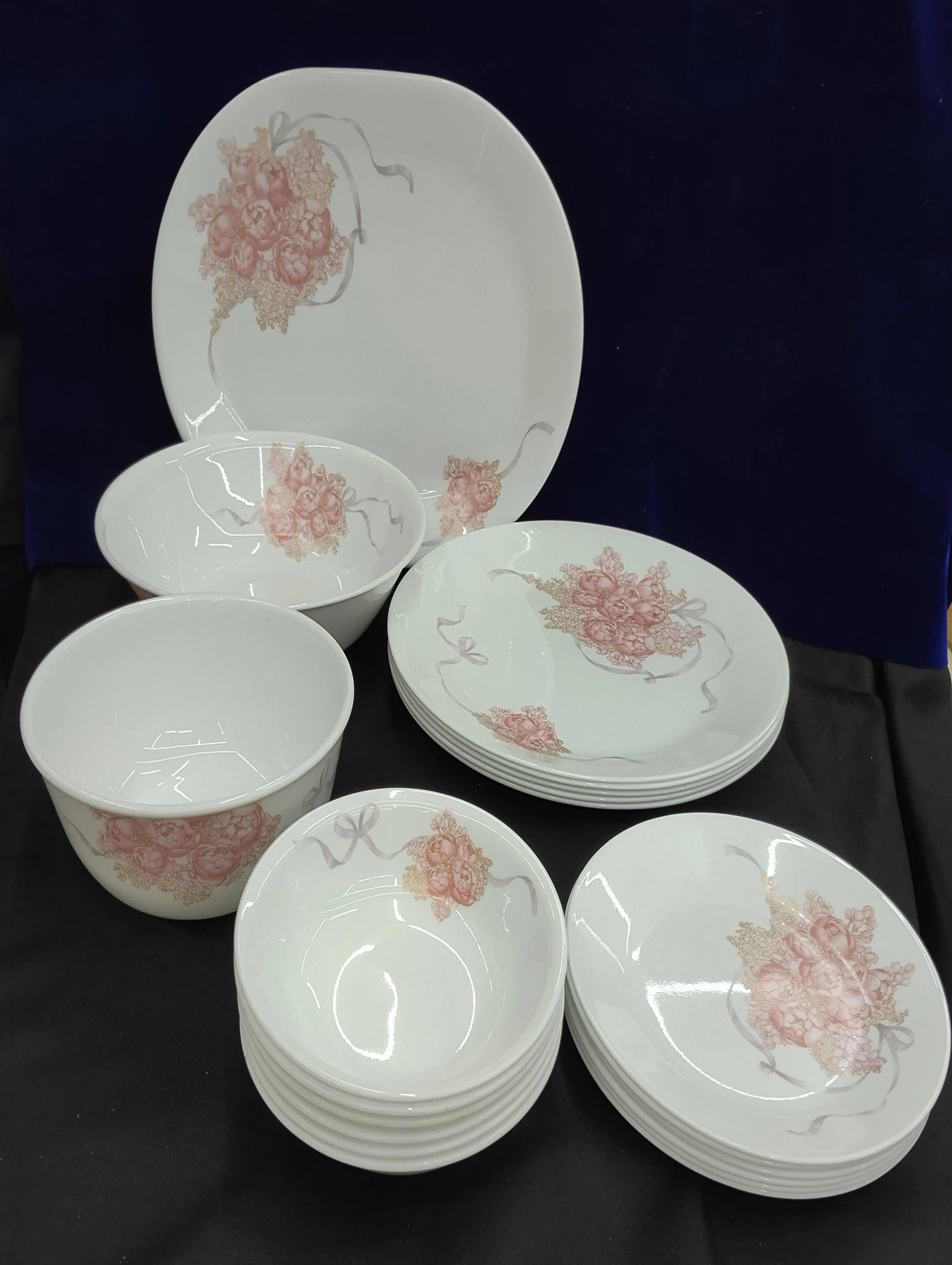 Floral Dinner Set view 2