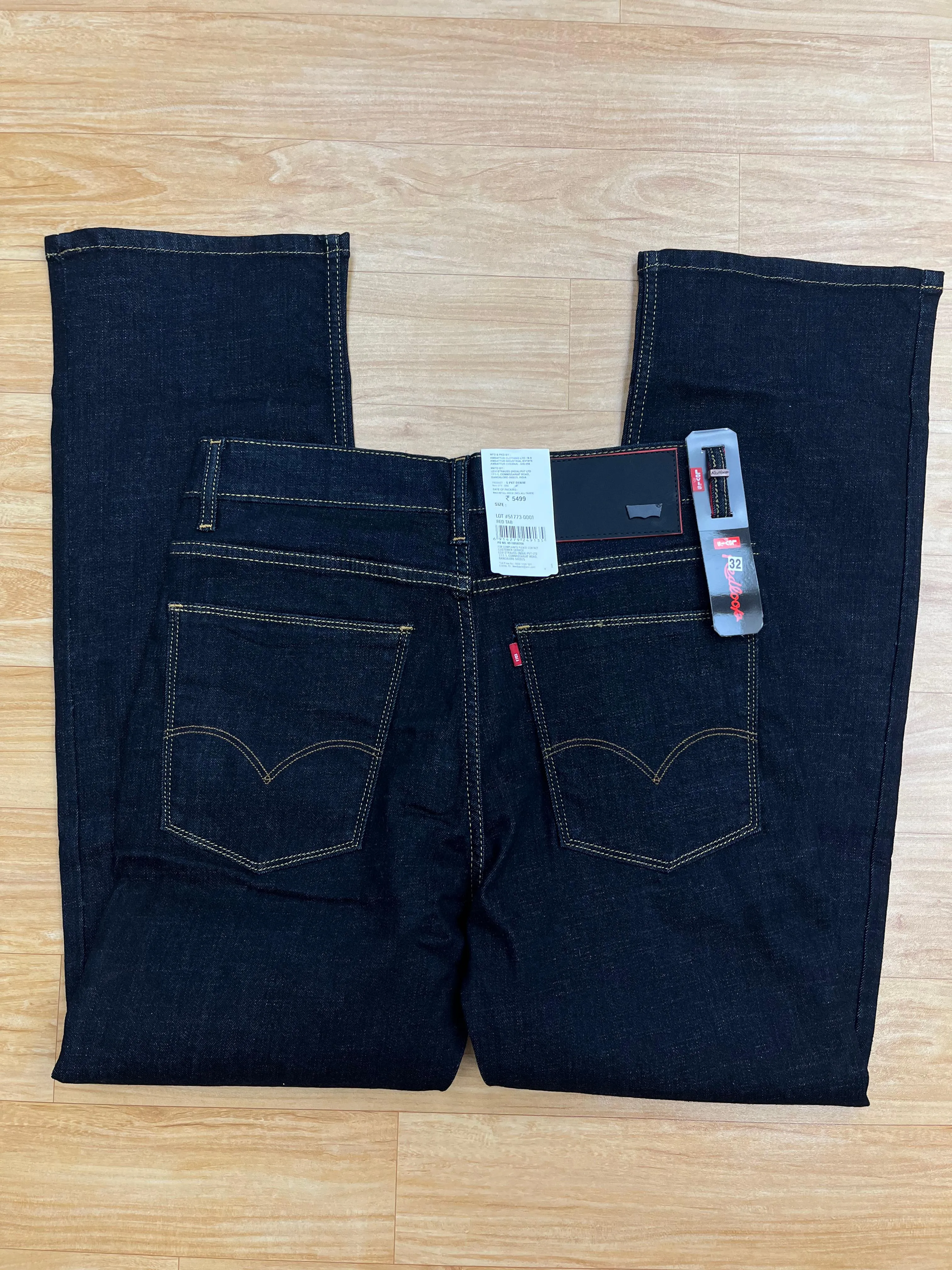 Levis Redloop Jeans view 3