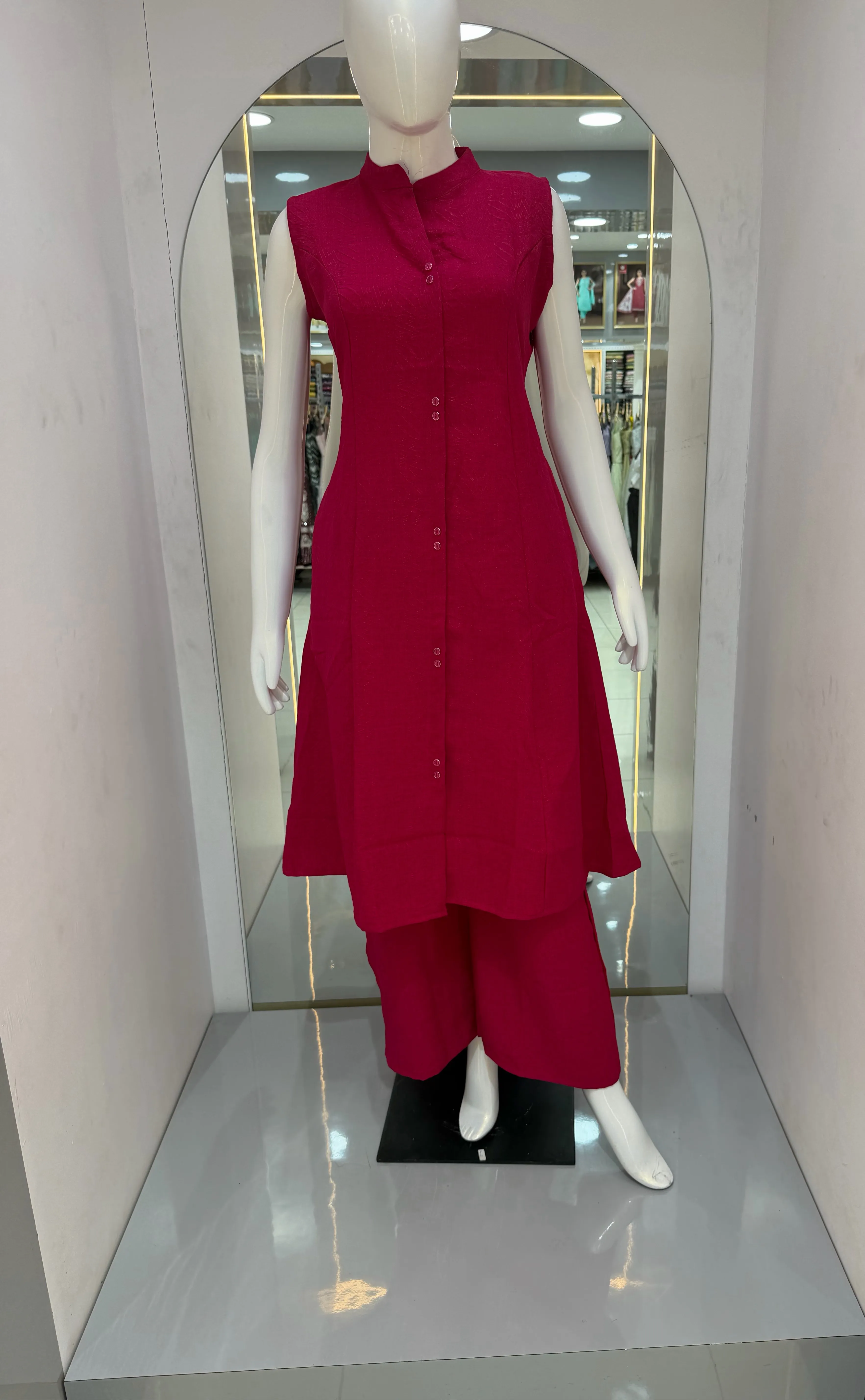 Sleeveless Button CO-ERD view 3