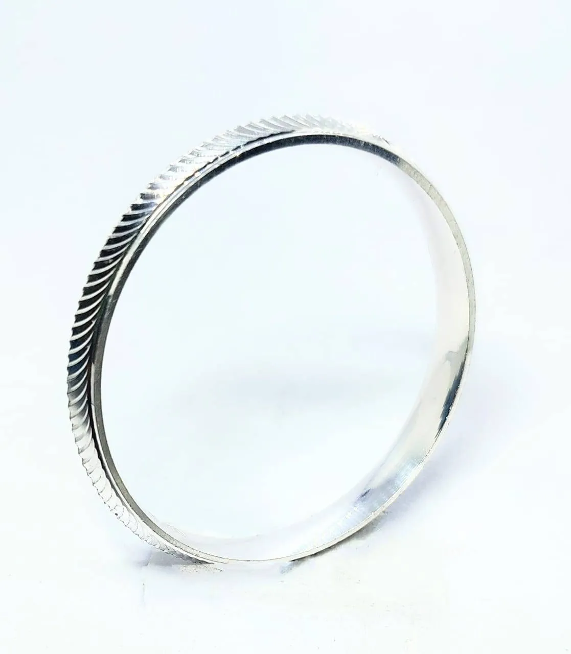 Silver Feathered Kada (AVKD-81) view 2