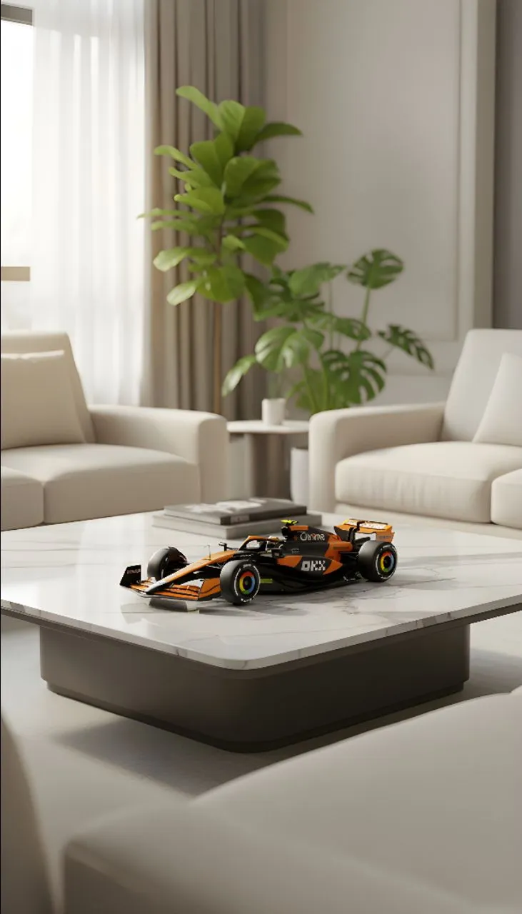 Bburago McLaren MCL38 Miami Grand Prix 2024 Model view 2