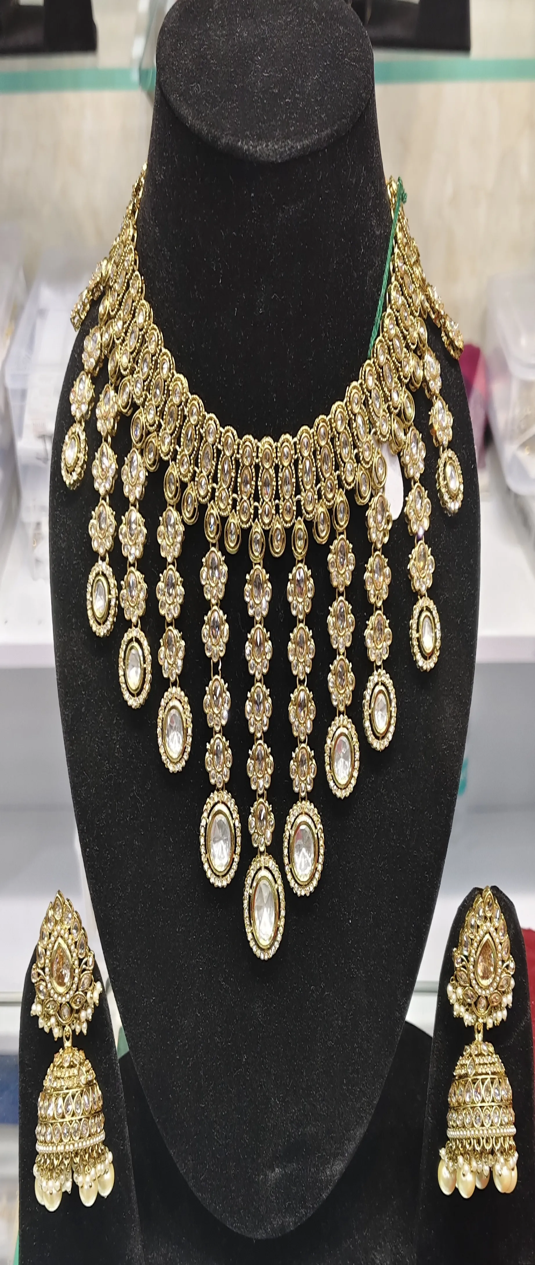 Reversity Gold Necklace Set view 2