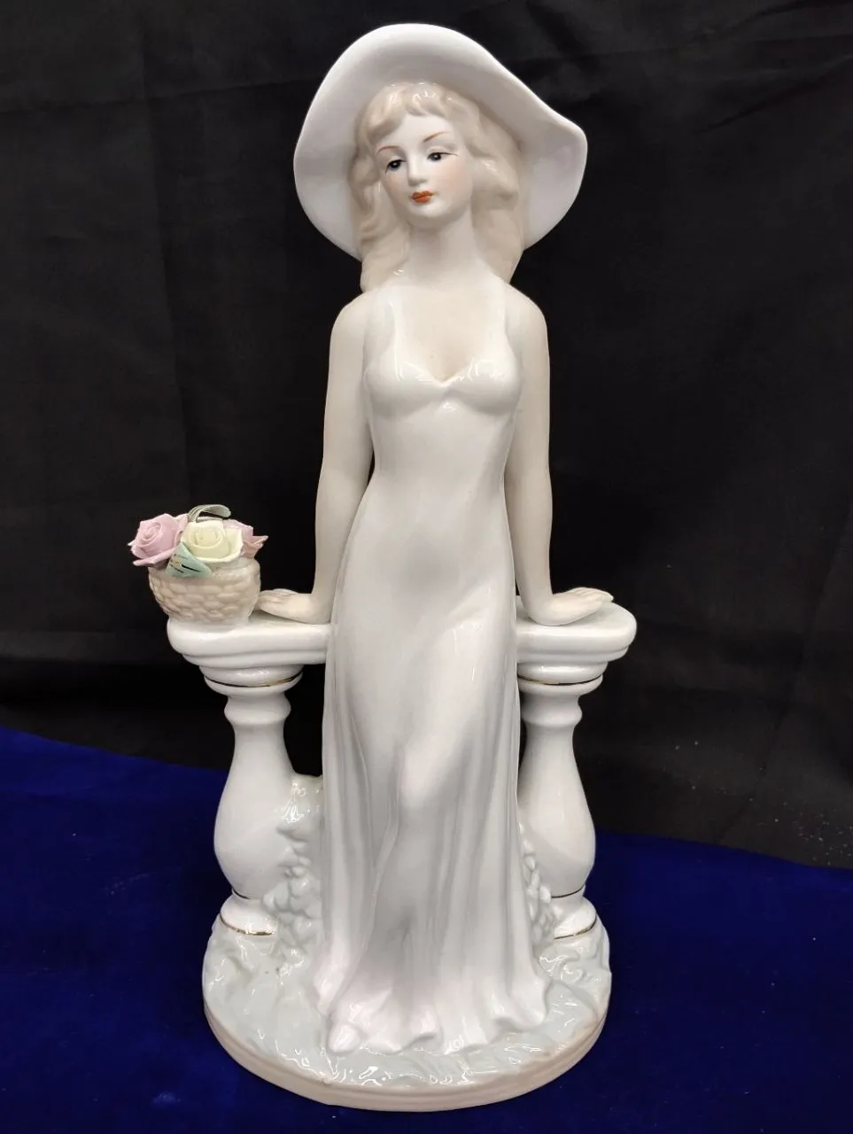 Vintage Ceramic Couple Figurine view 10