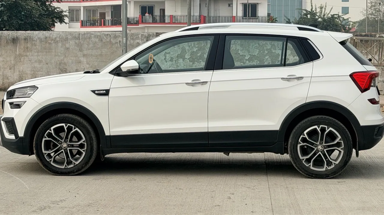 Skoda Kushaq 1.0 tsi style view 2