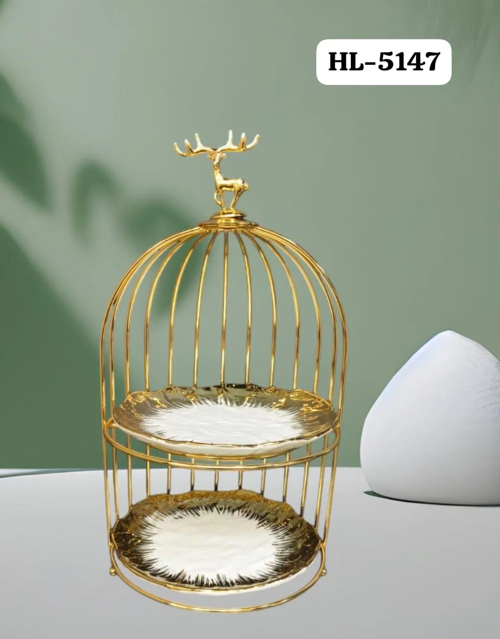 HL-5147 Golden Cake Stand view 2