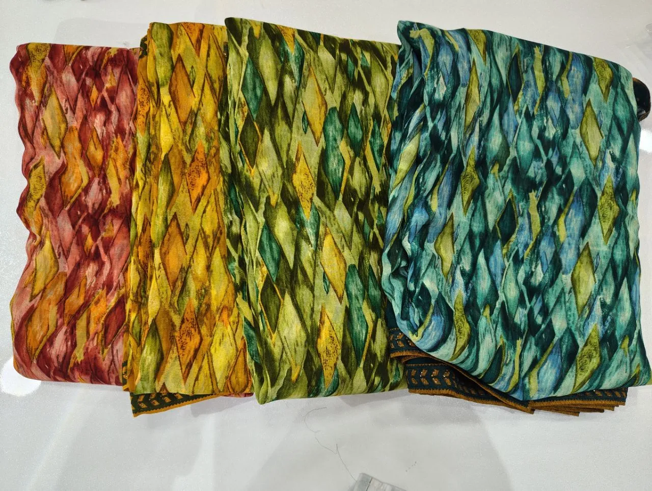 Elegant Printed Saree with Designer Border – Available in Multiple Colours view 4
