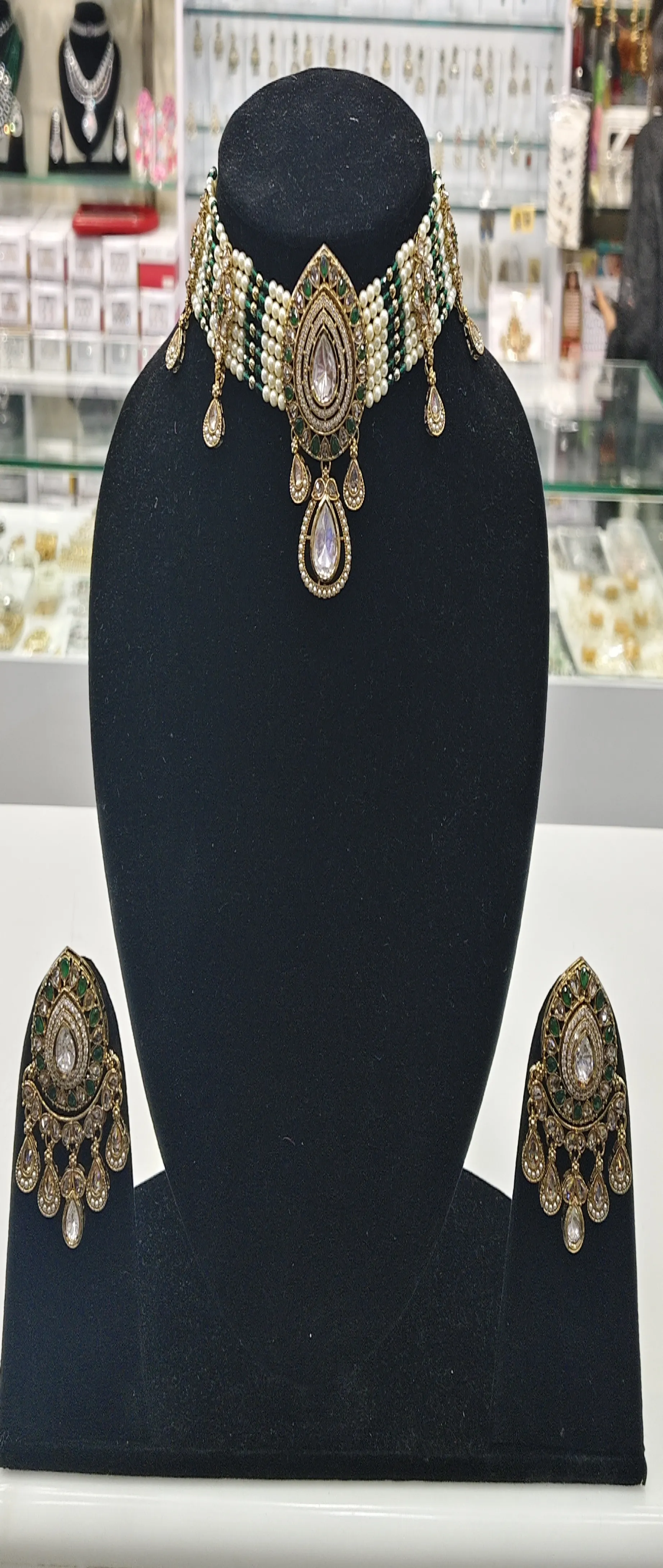 Coakerl Jewelry Set view 2
