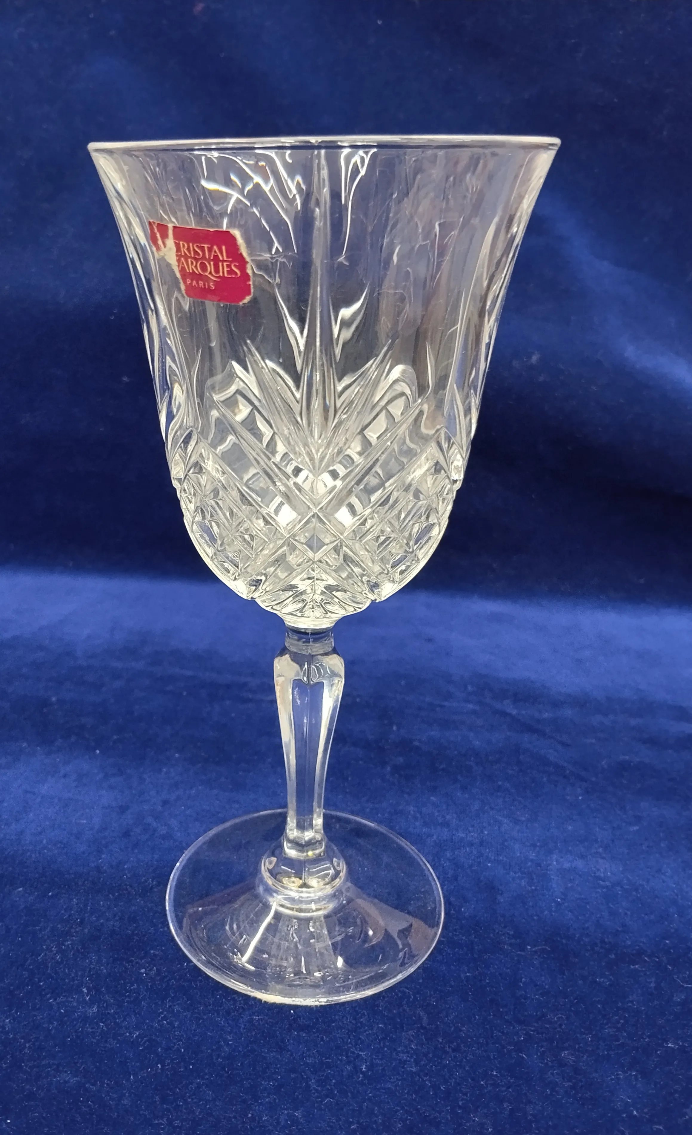 Cristal dArques Stand Glasses view 2