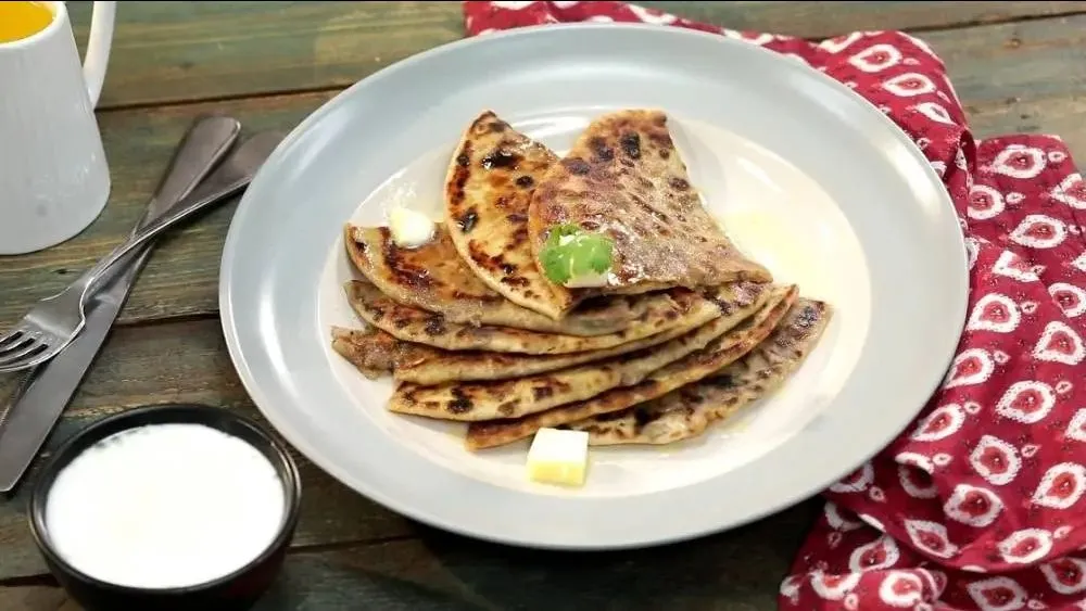 Aloo Pyaz Paratha 1pcs view 3