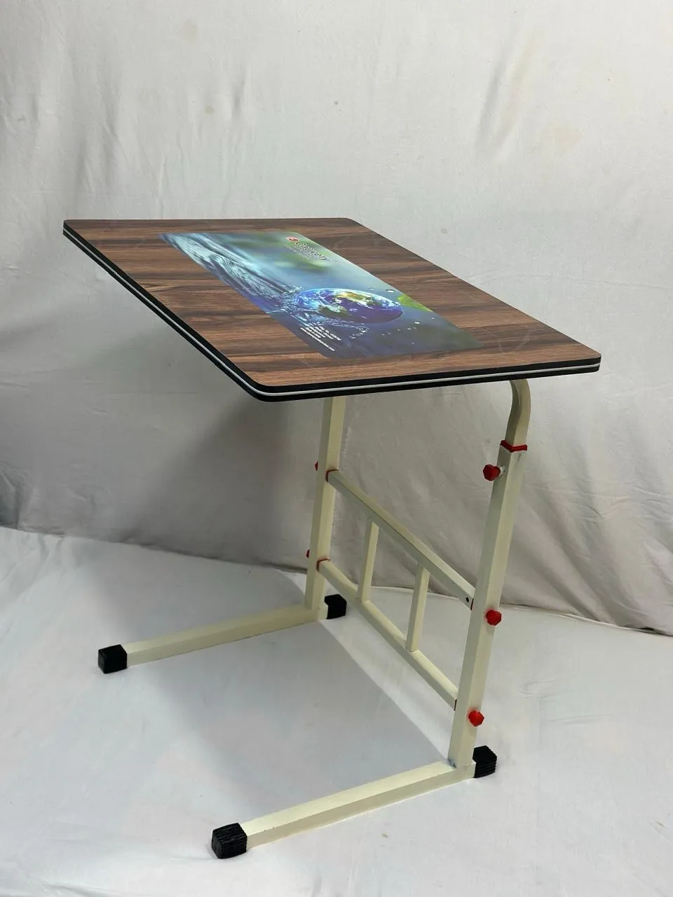 YF Furniture Studio Adjustable Table view 2