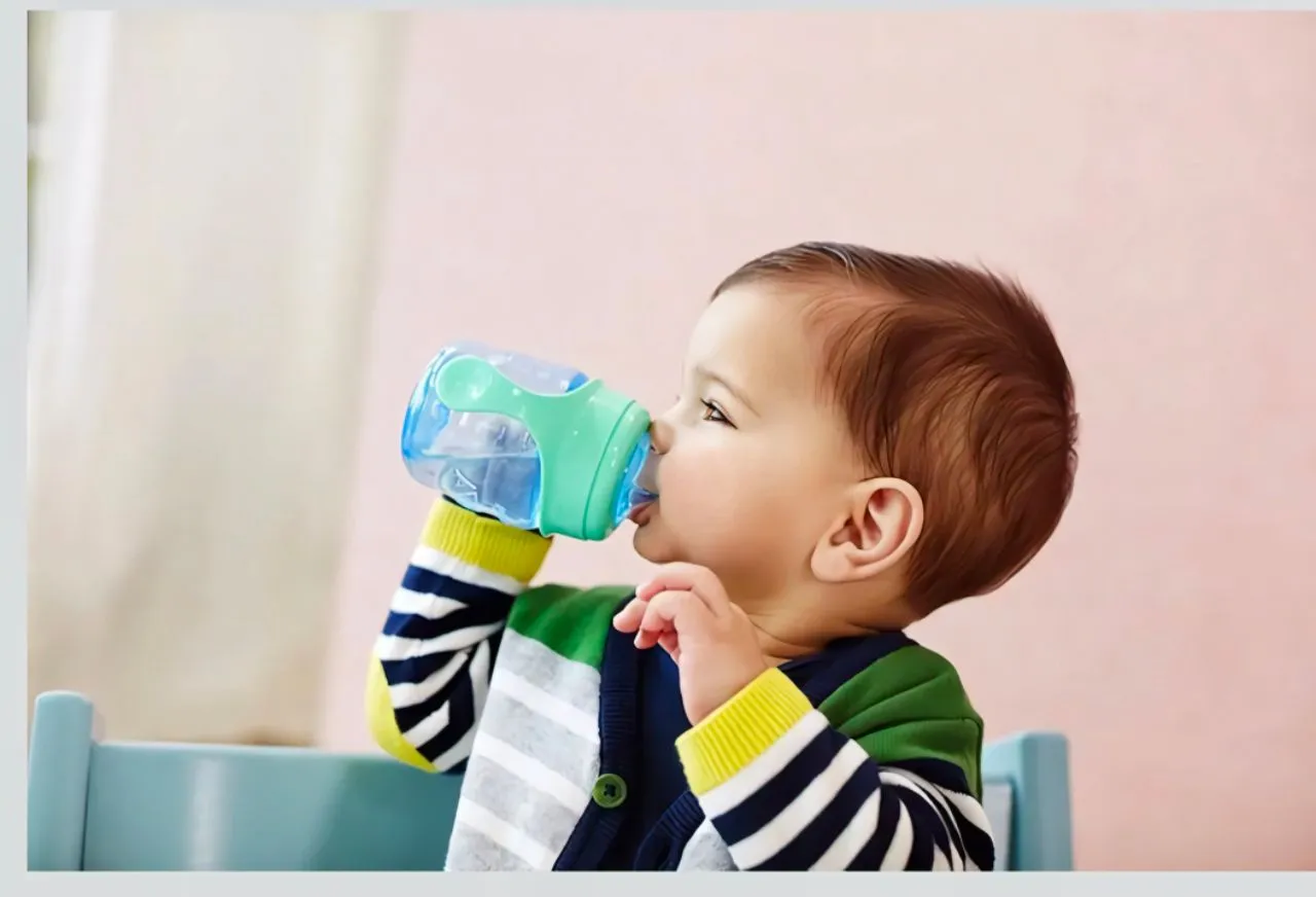 AVENT Philips Silicone Classic Spout Cup with Handle | Blue/Green | 200ml (SCF551/05) view 2