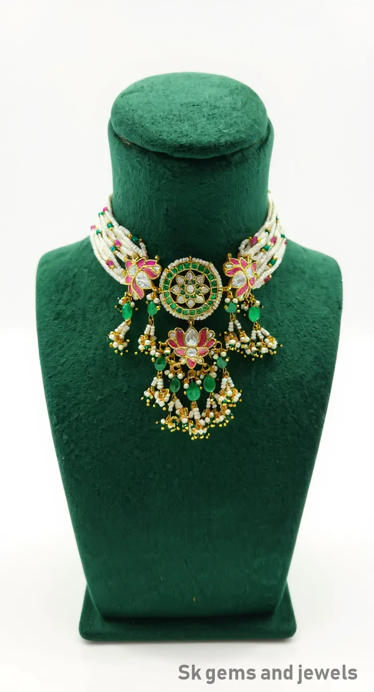 Traditional Kundan Necklace view 2