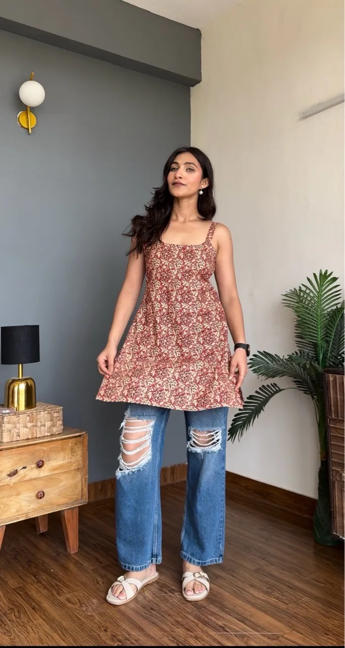 Red Floral Tassel Kurti view 3