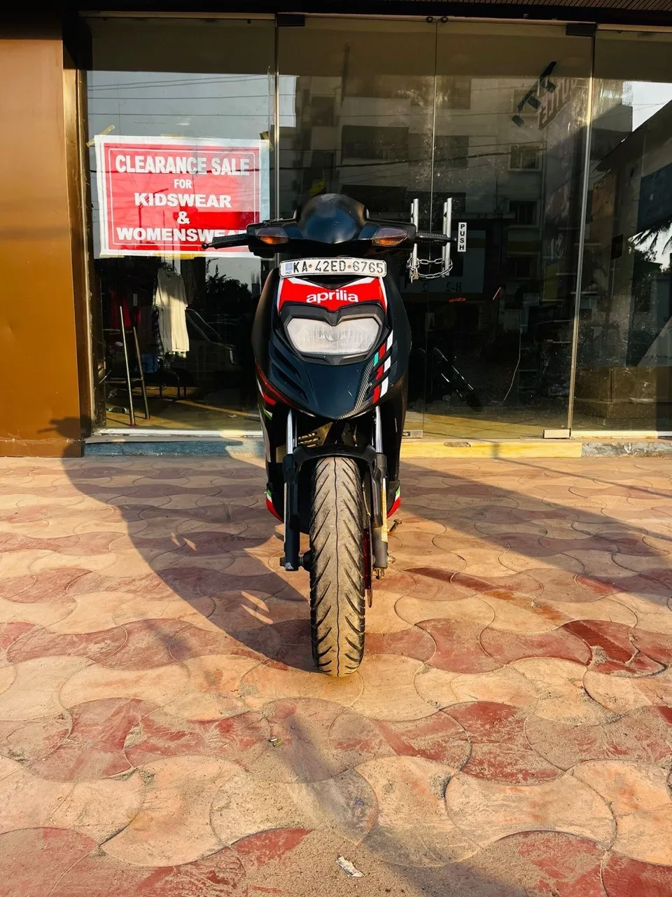 Aprilia SR 160/2022 Model view 4