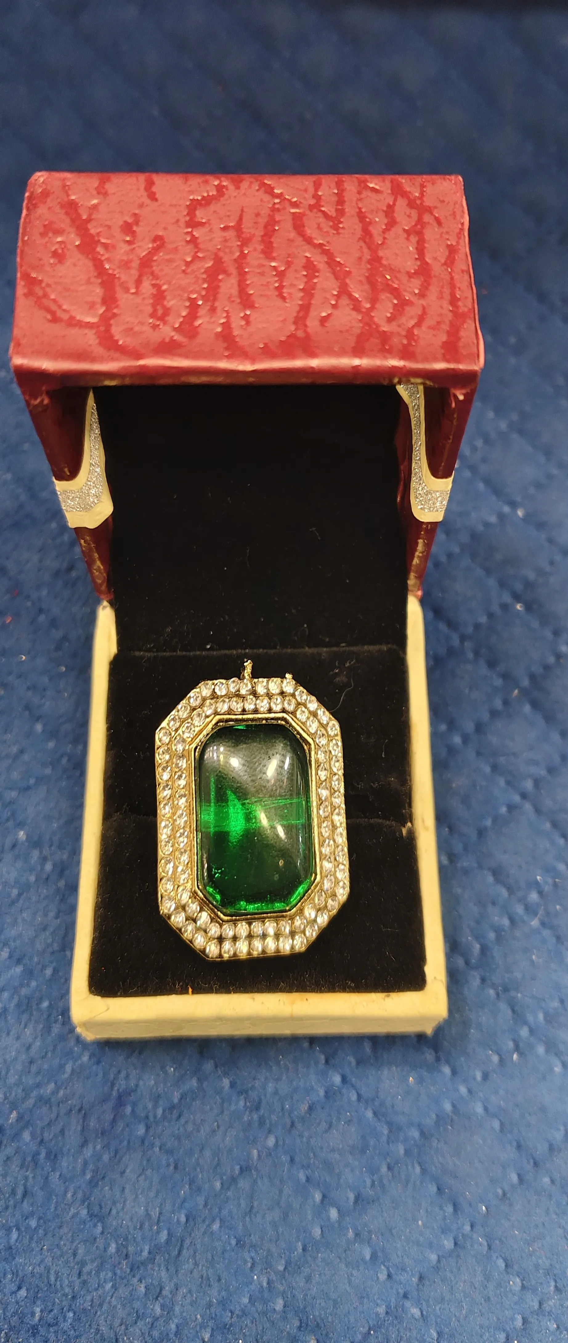 Green Gemstone Mozo Night view 2