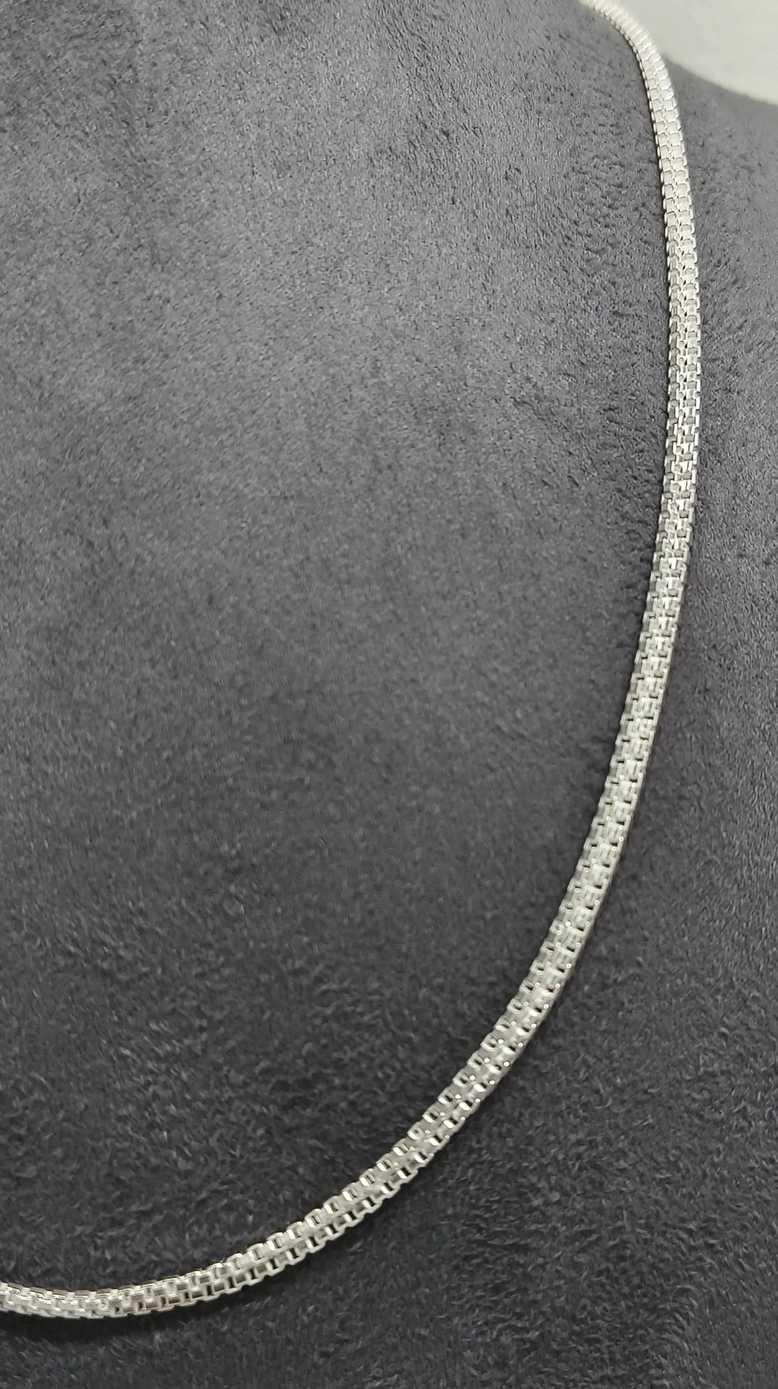 Silver Chain Necklace (AVSCH-02) view 2