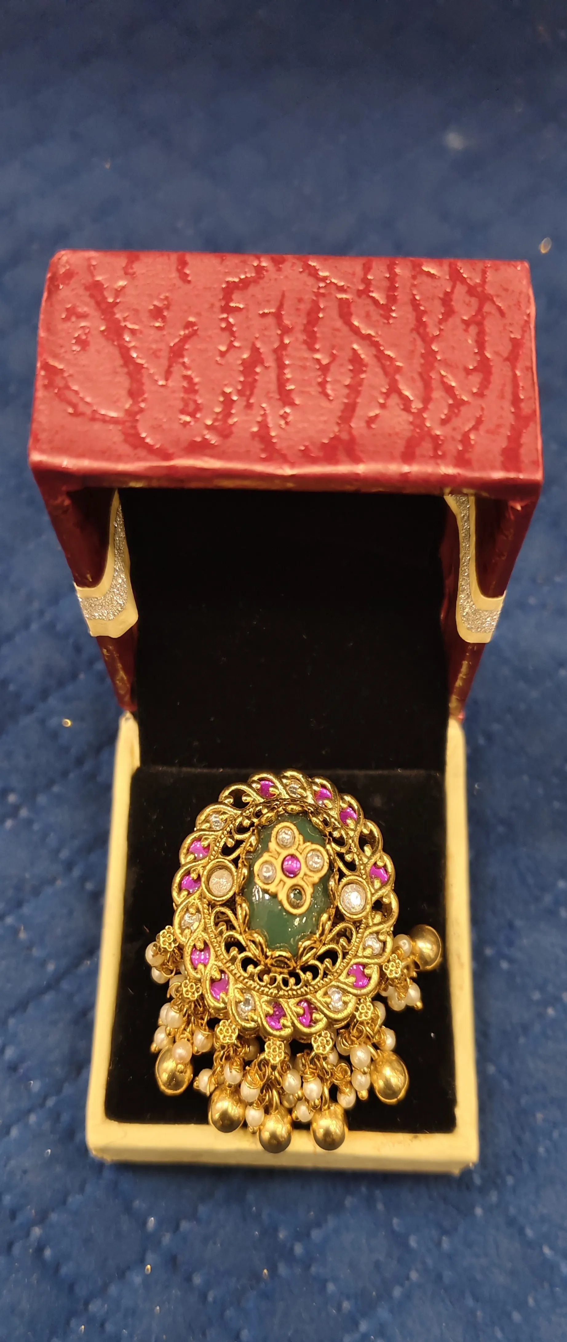 Gold and Gemstone Amarpali view 3
