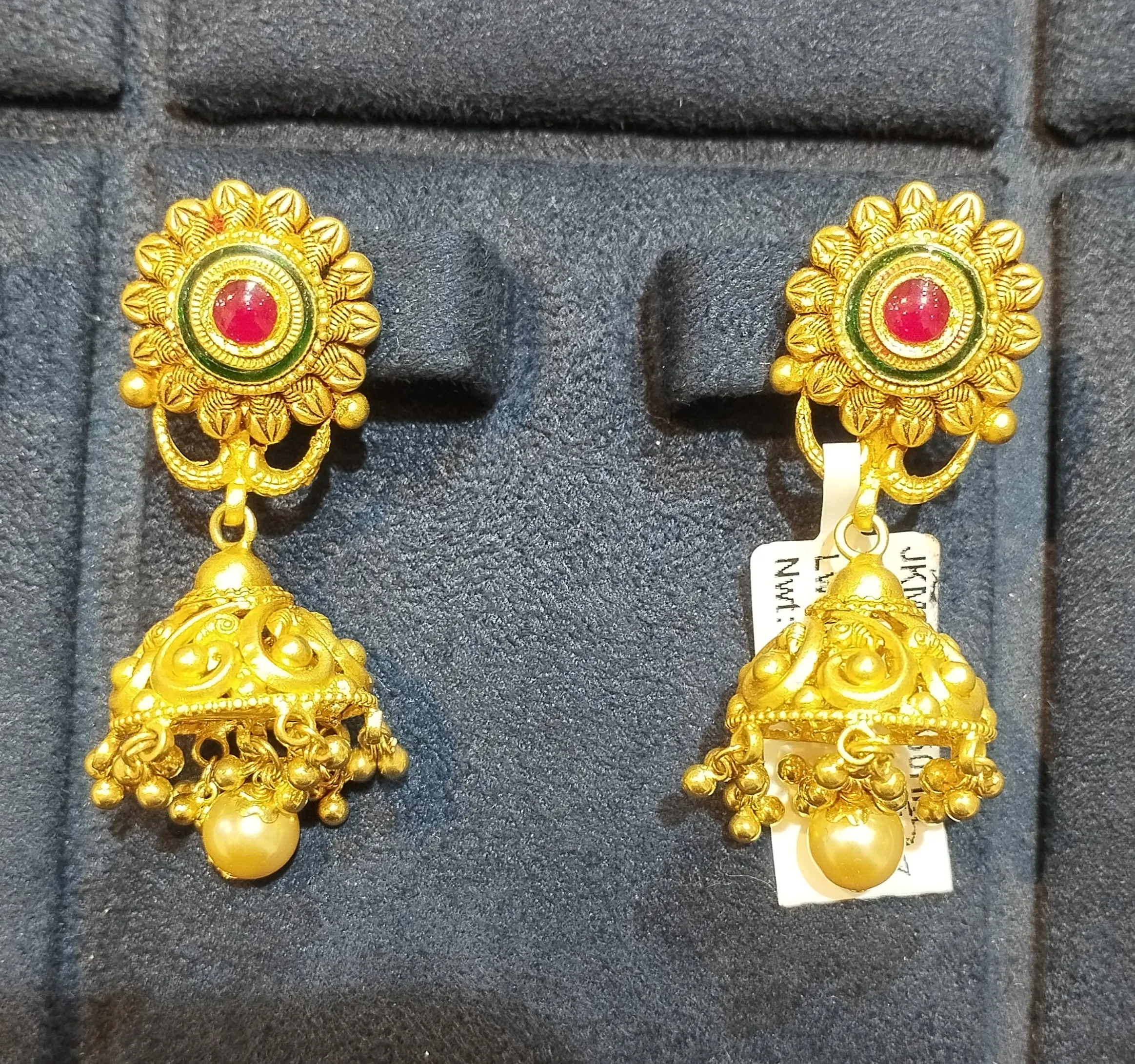 Traditional Gold Earrings view 2
