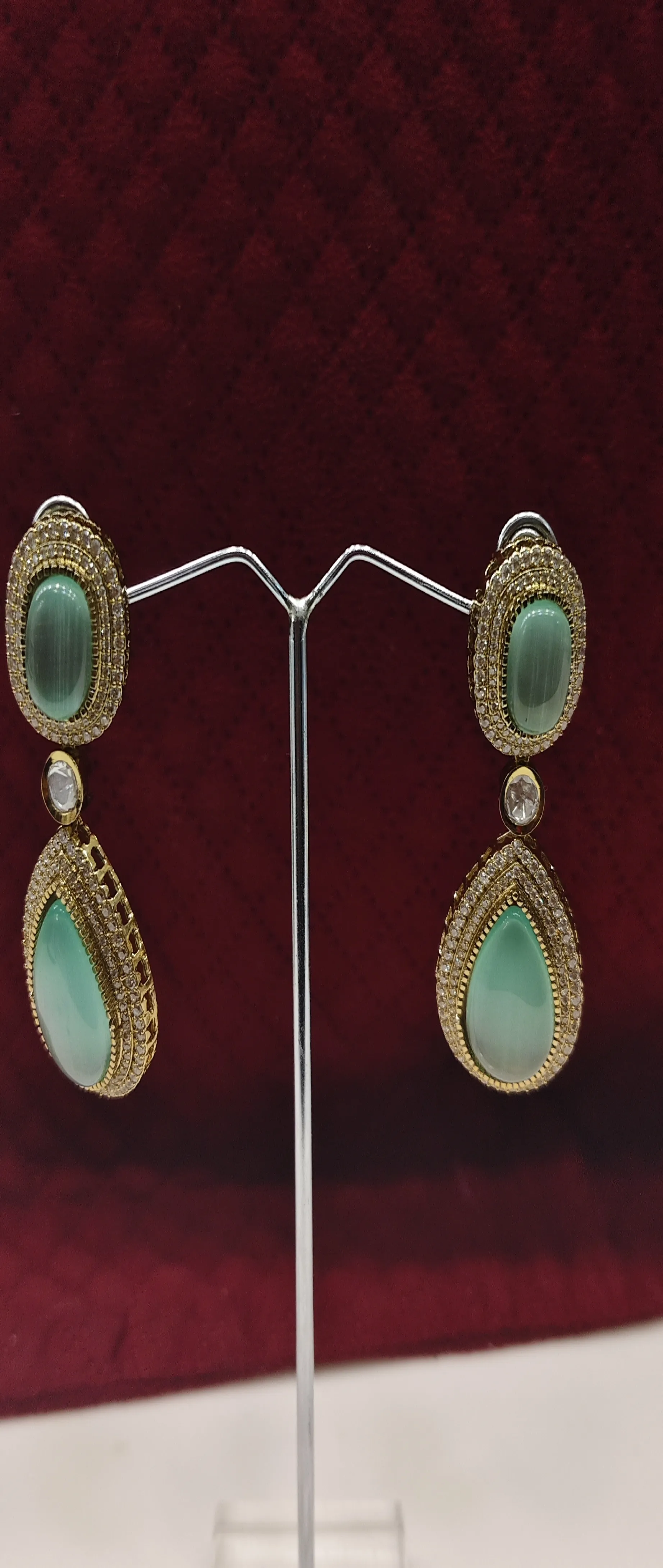 Gold-Plated Teardrop Earrings Mozo Night view 2
