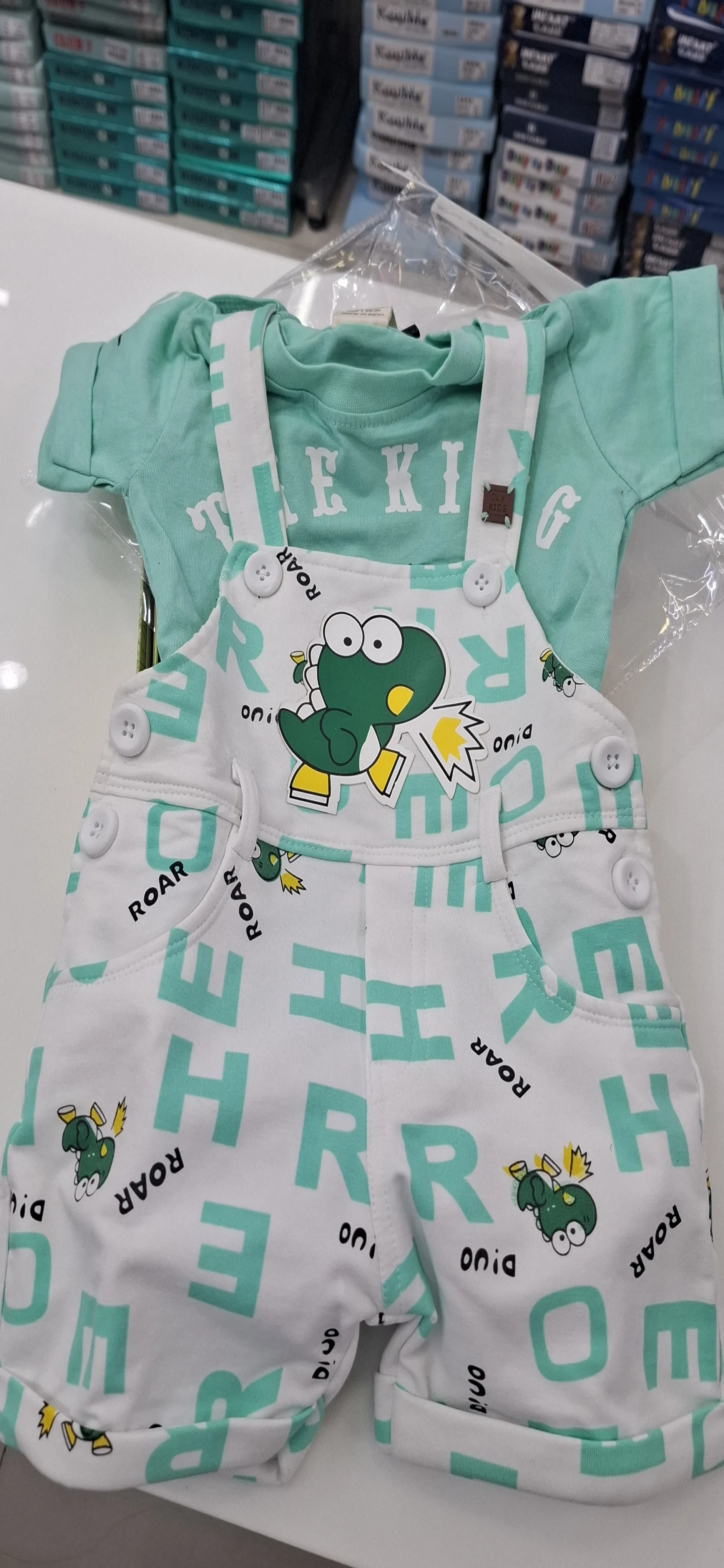 Kids Dungaree Set view 3