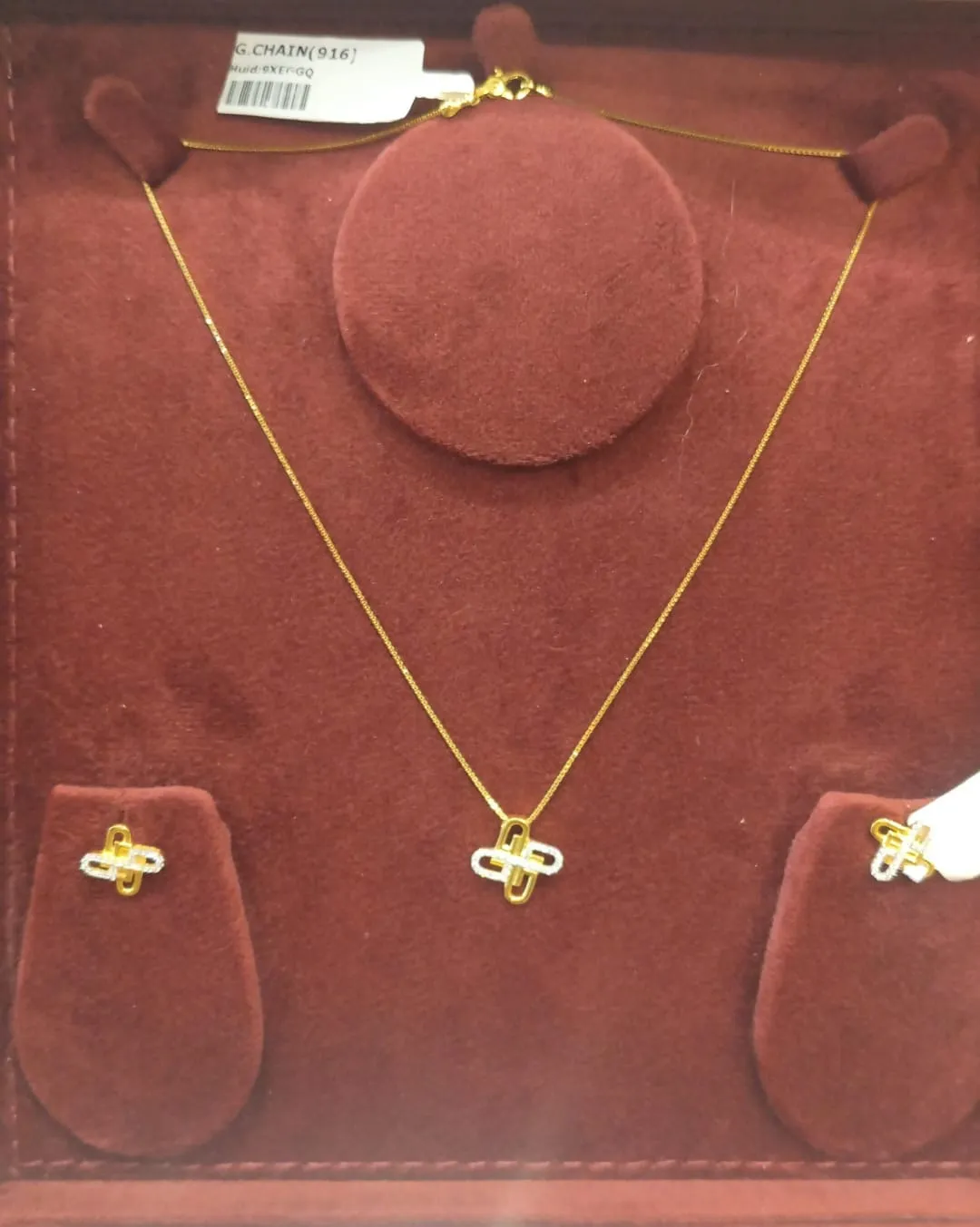 Gold Chain with Pendant ## view 3