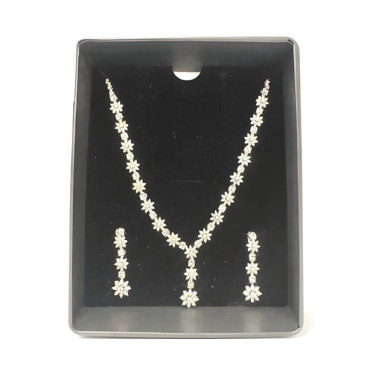 Starlight Diamond Necklace Set view 2