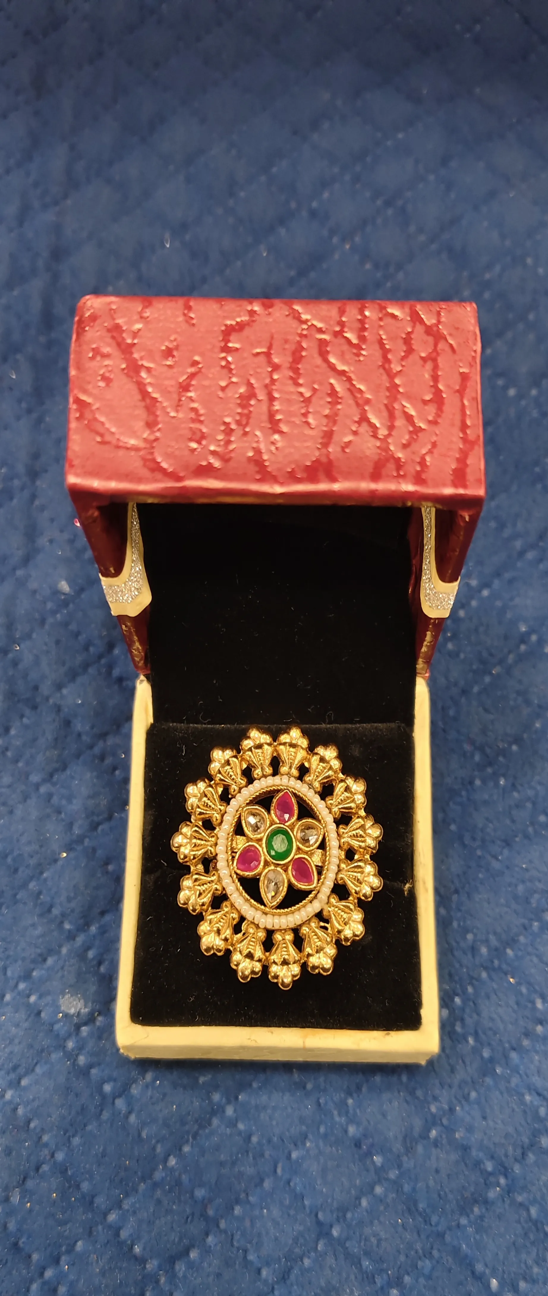 Gold Flower Amarpali Ring view 2