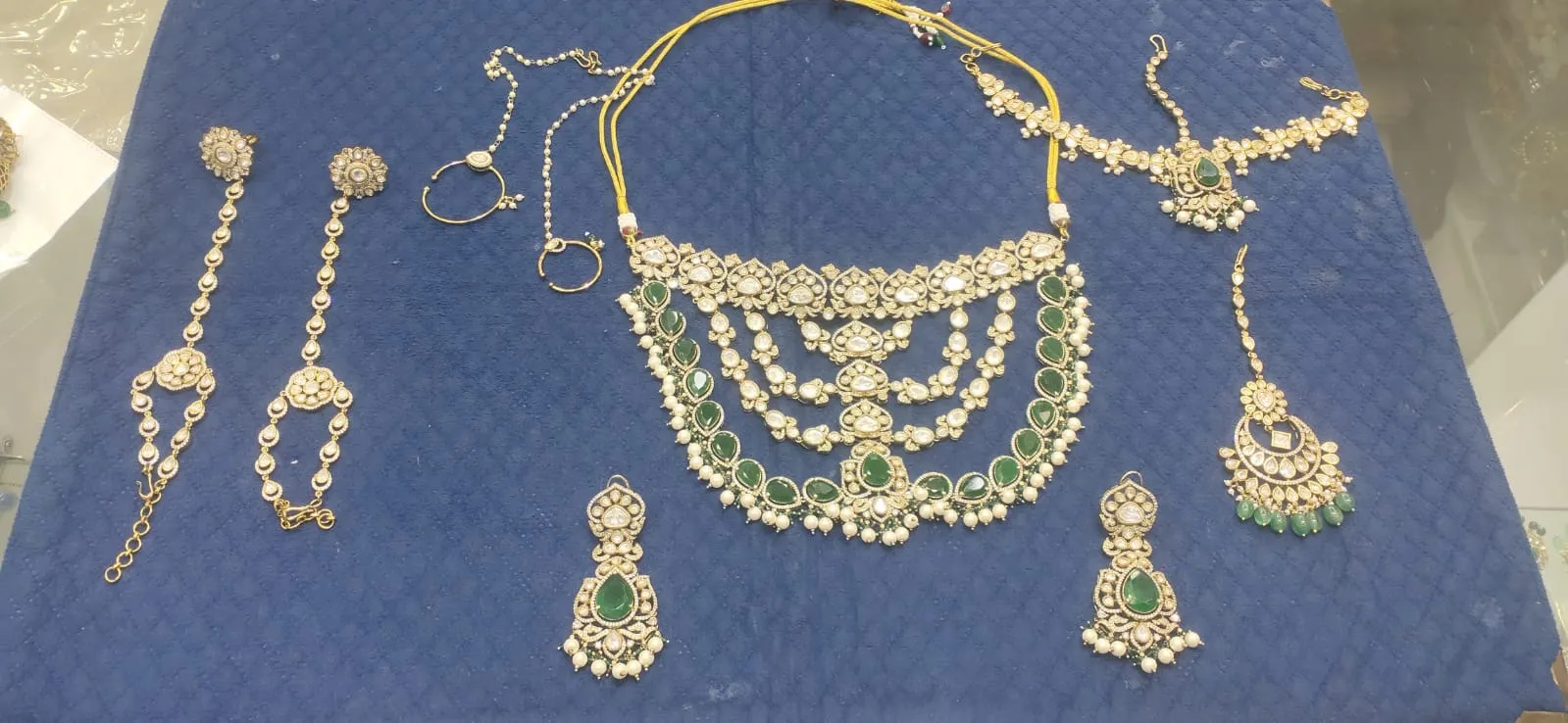 Traditional Indian Jewelry Set view 2